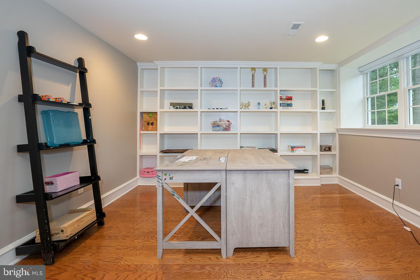 SAYBROOK - Residential