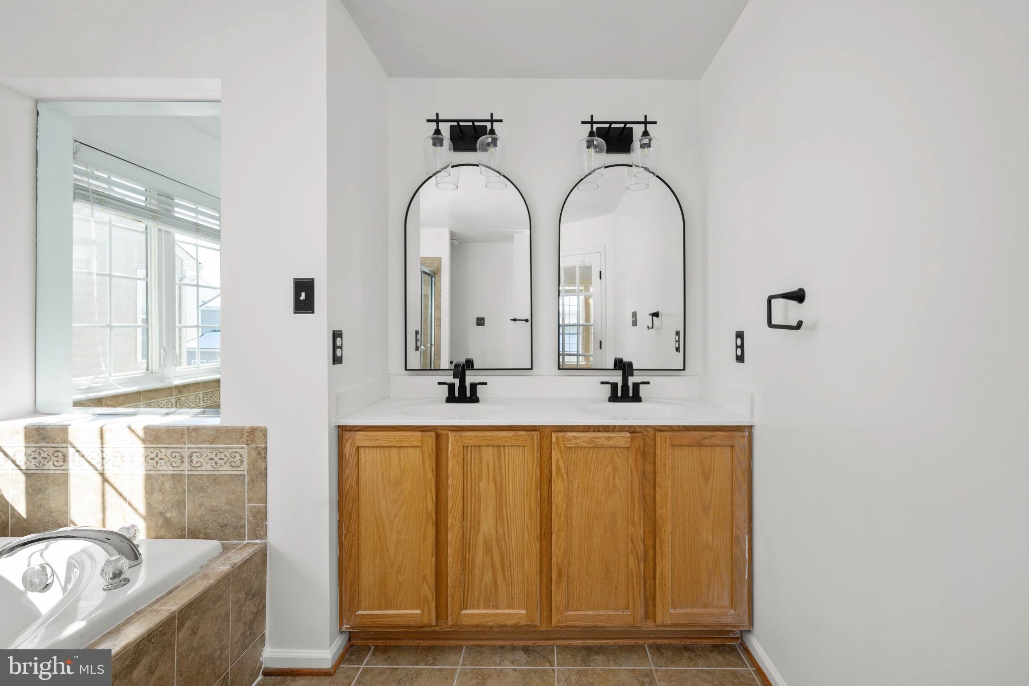 LEES PARKE - Residential Lease