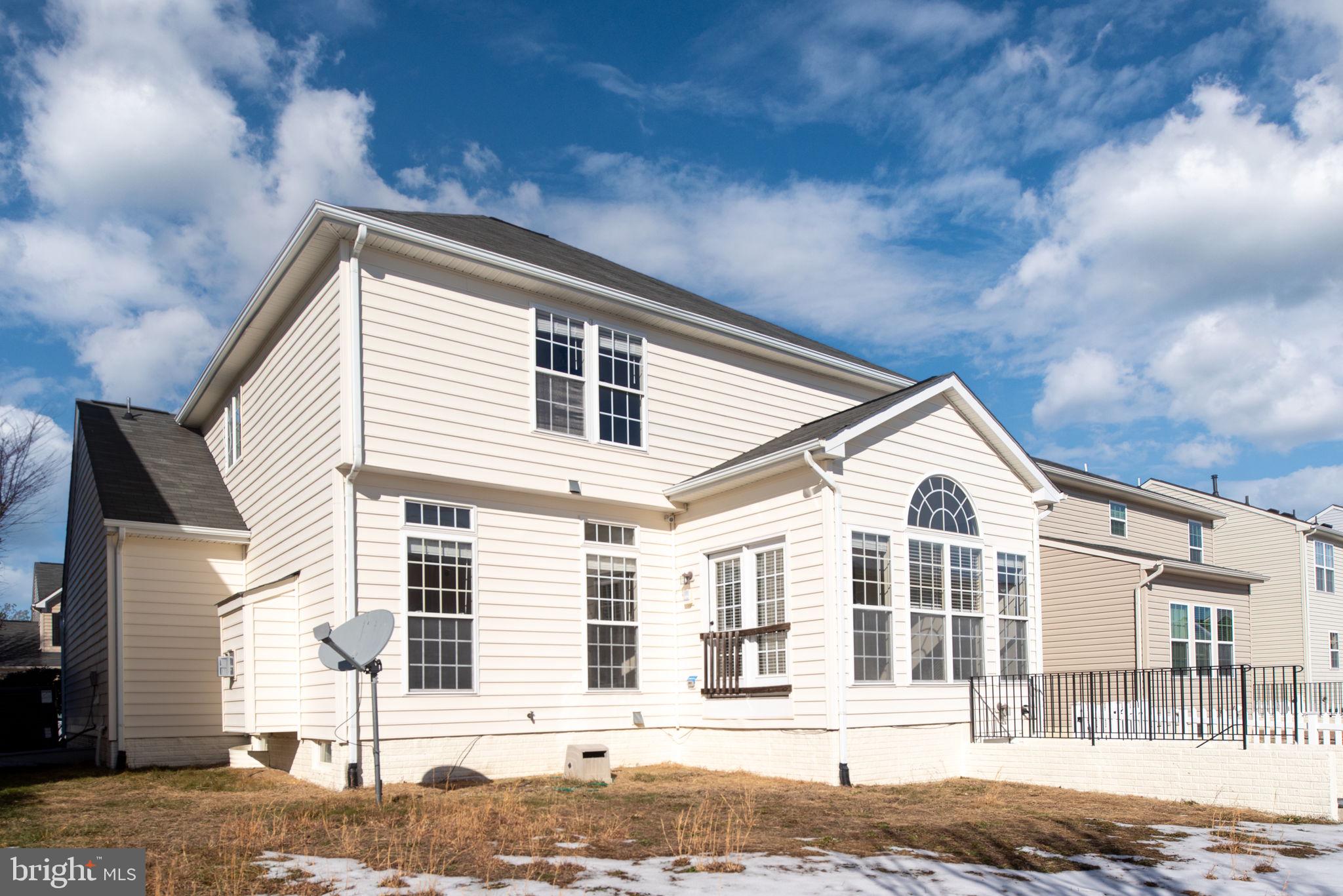 LEES PARKE - Residential Lease