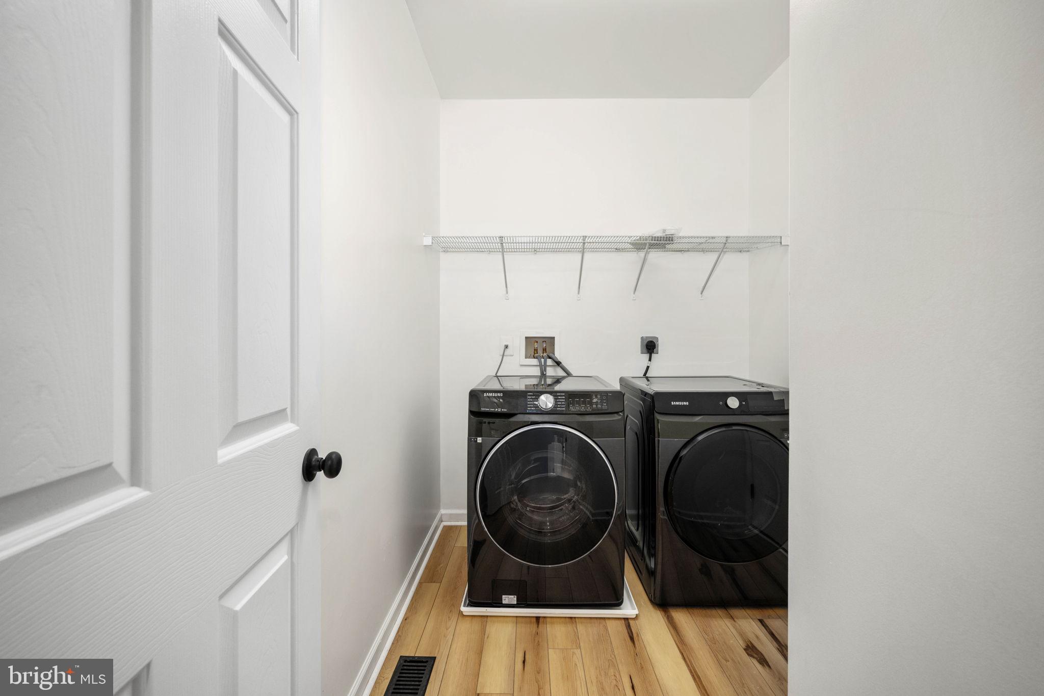 LEES PARKE - Residential Lease