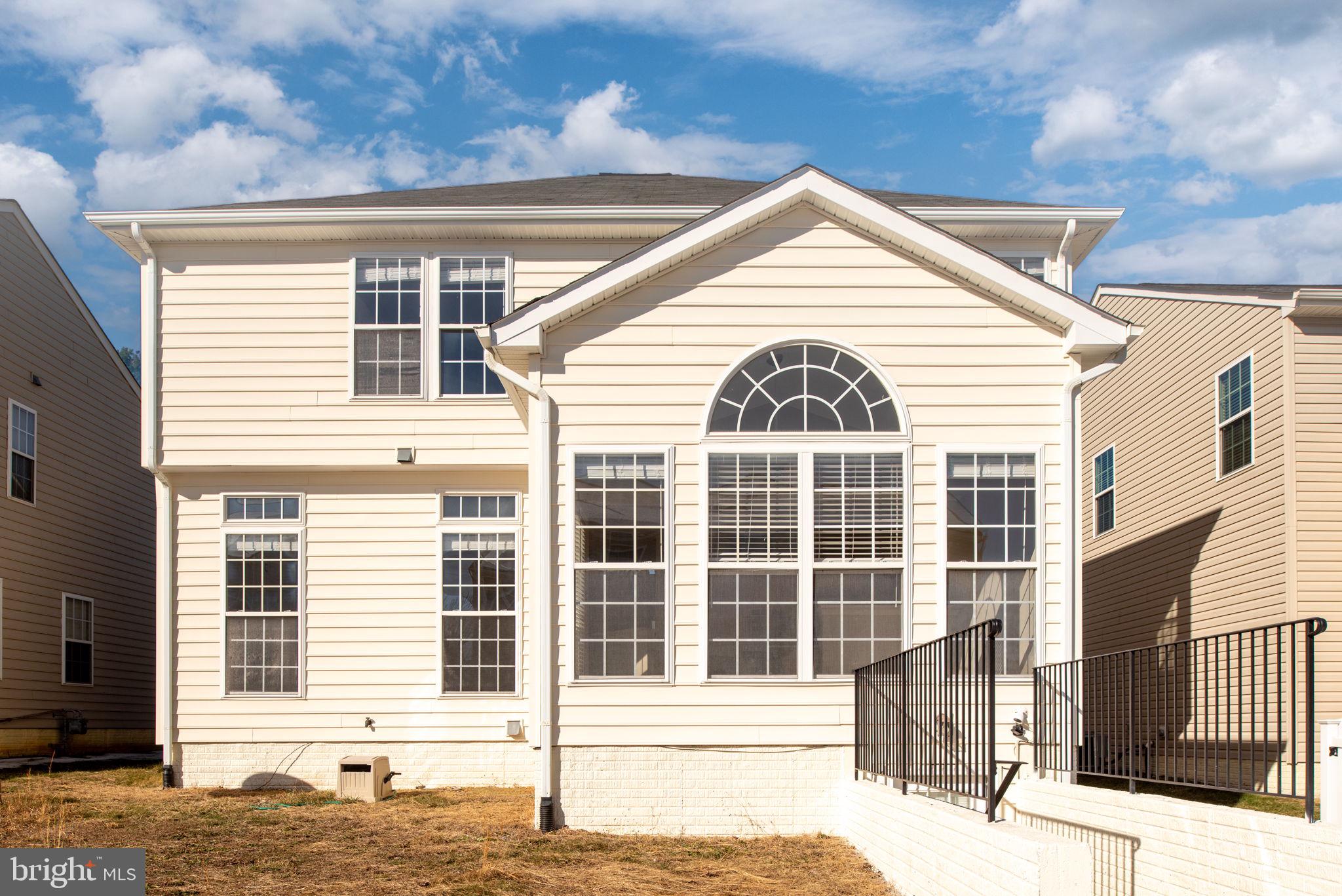 LEES PARKE - Residential Lease