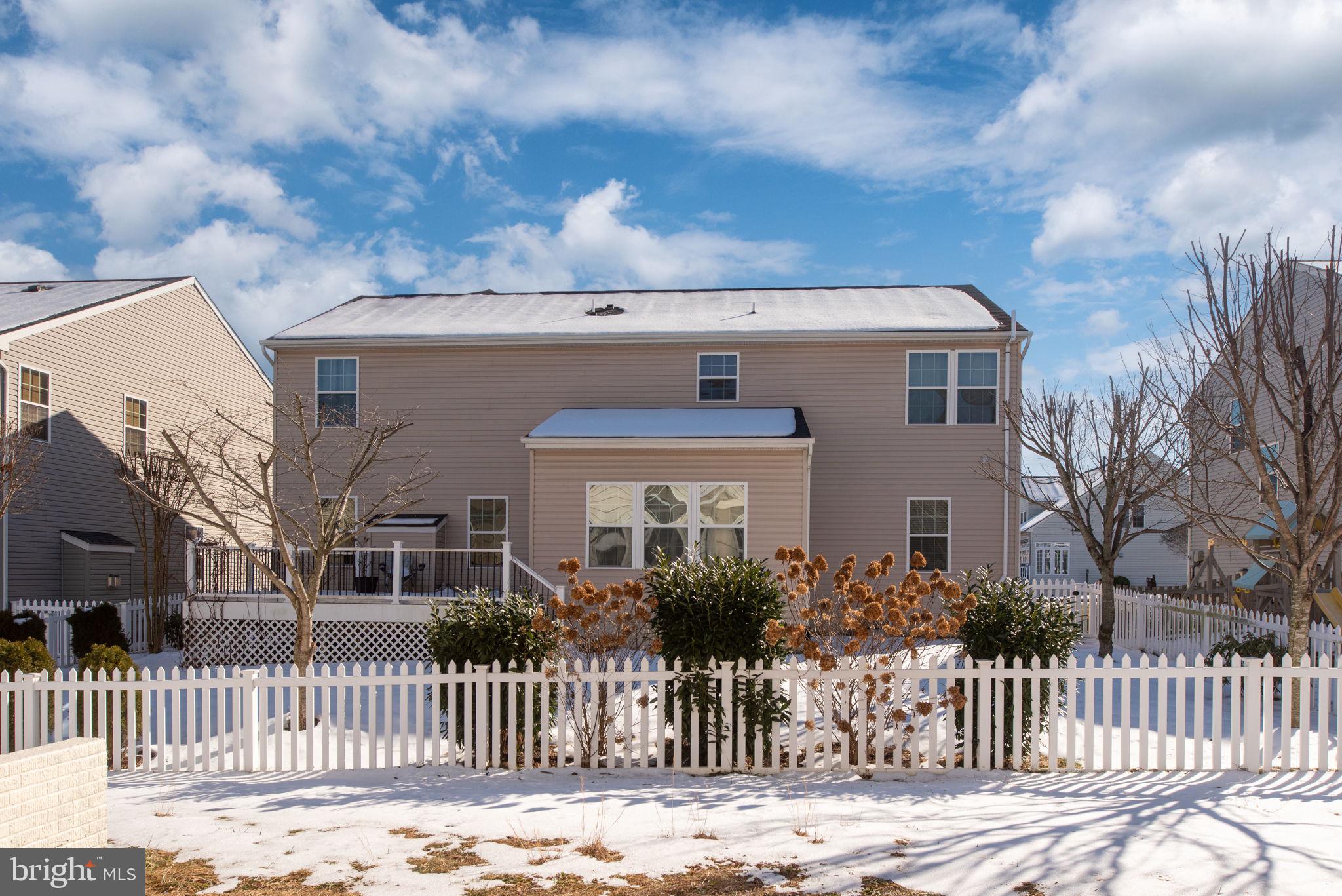 LEES PARKE - Residential Lease