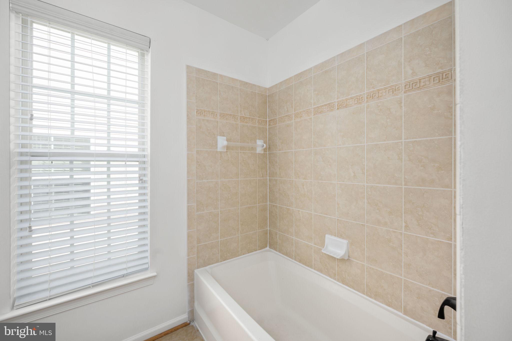 LEES PARKE - Residential Lease