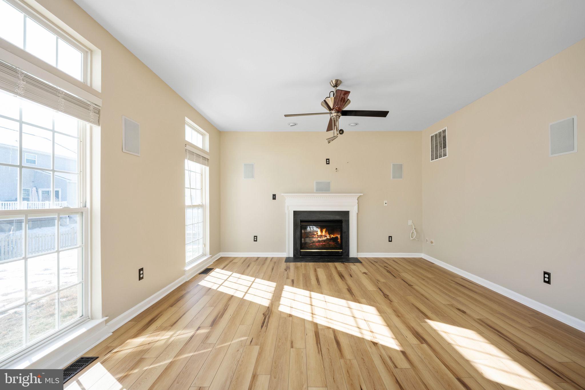 LEES PARKE - Residential Lease