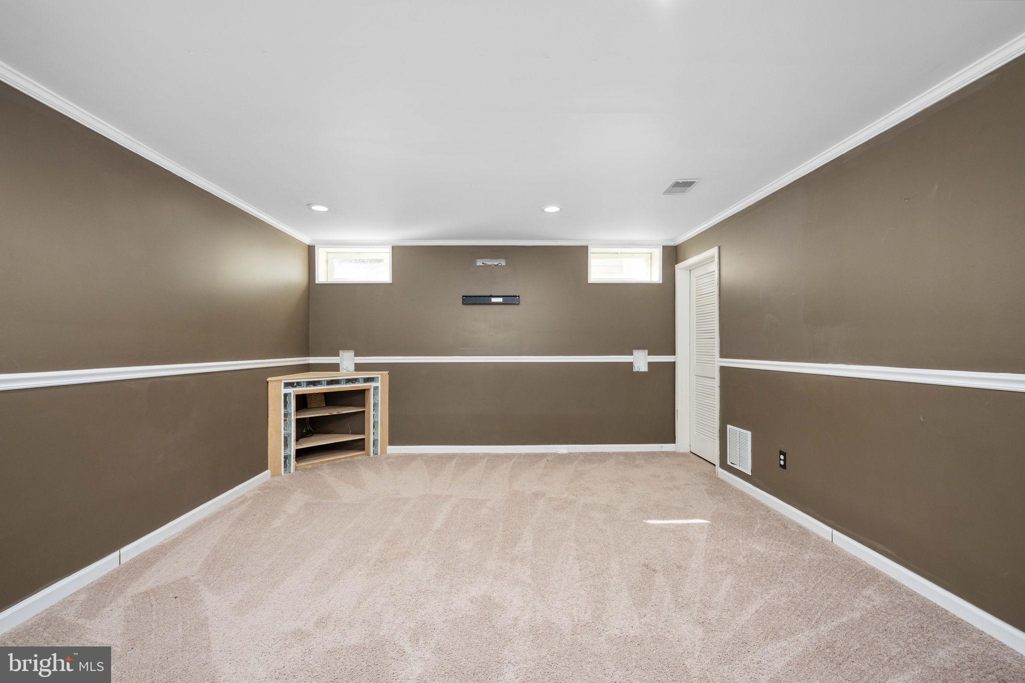 LEES PARKE - Residential Lease