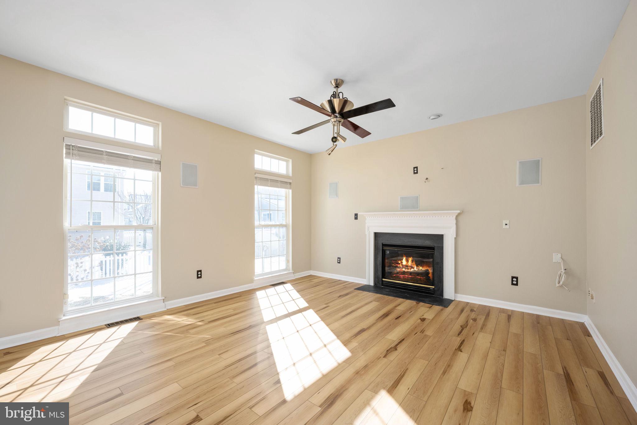 LEES PARKE - Residential Lease