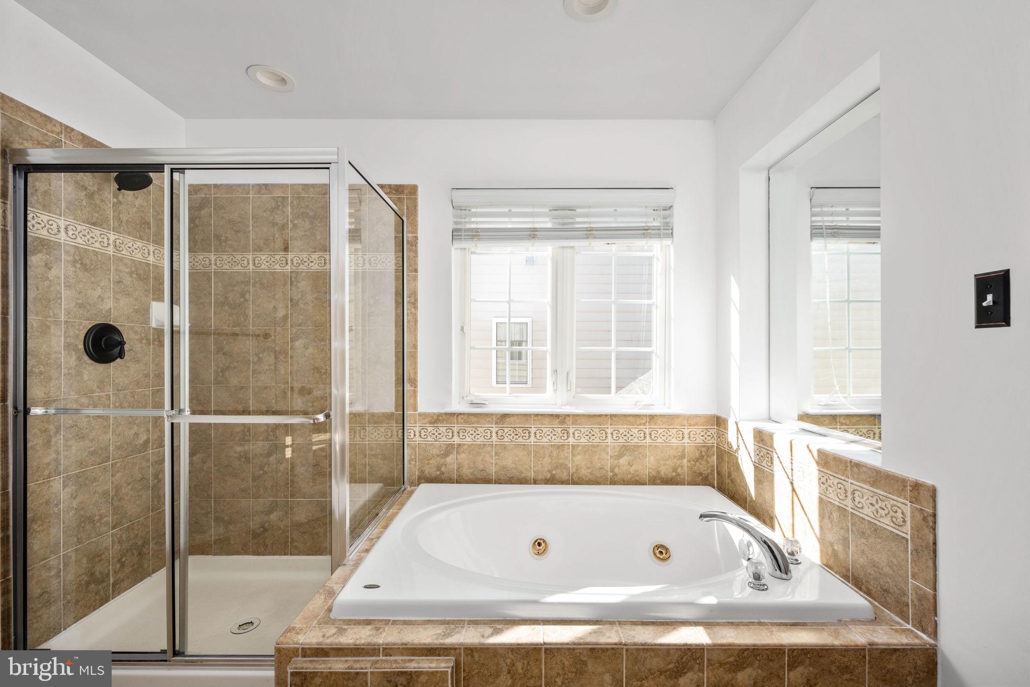 LEES PARKE - Residential Lease