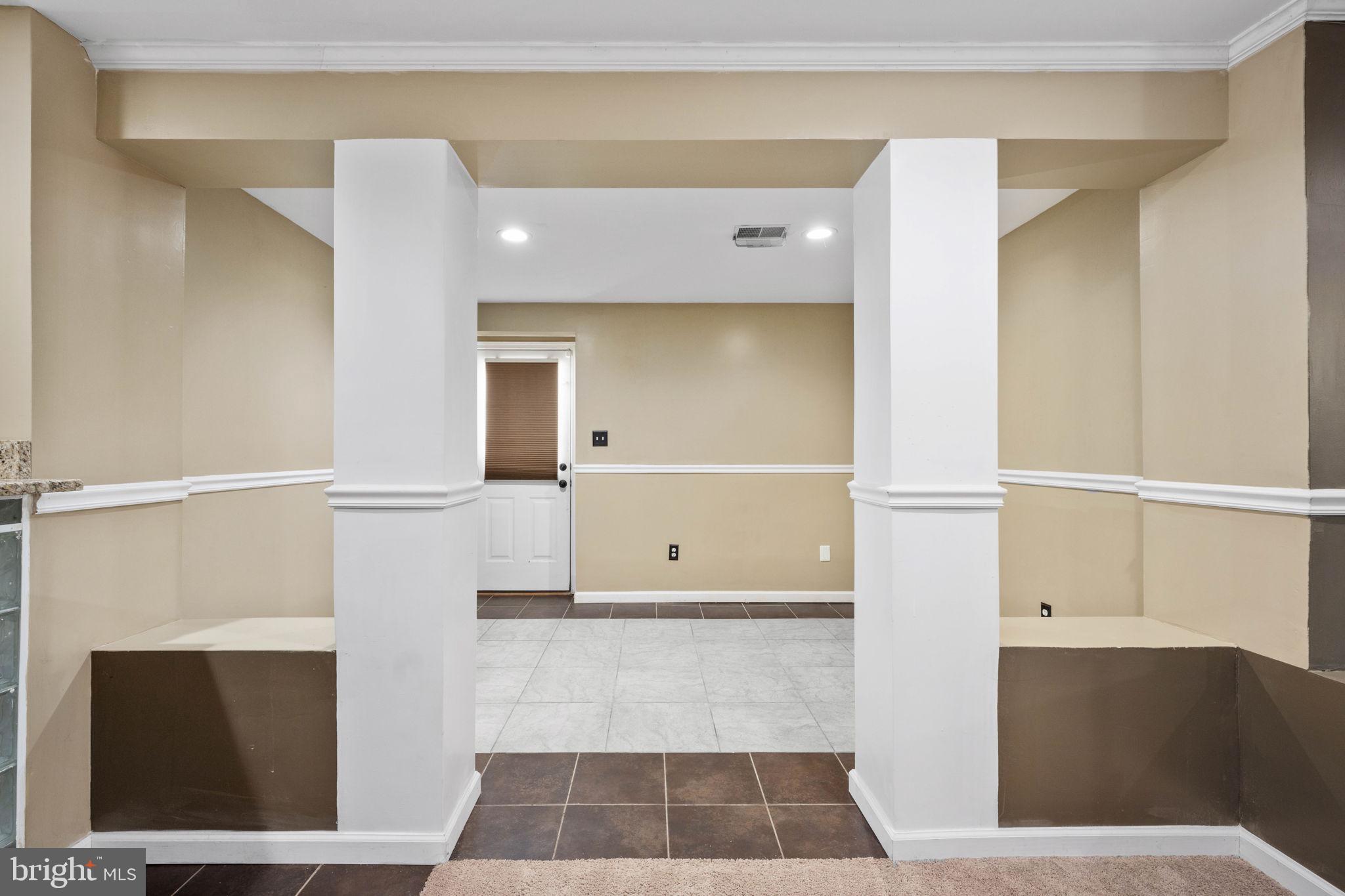 LEES PARKE - Residential Lease