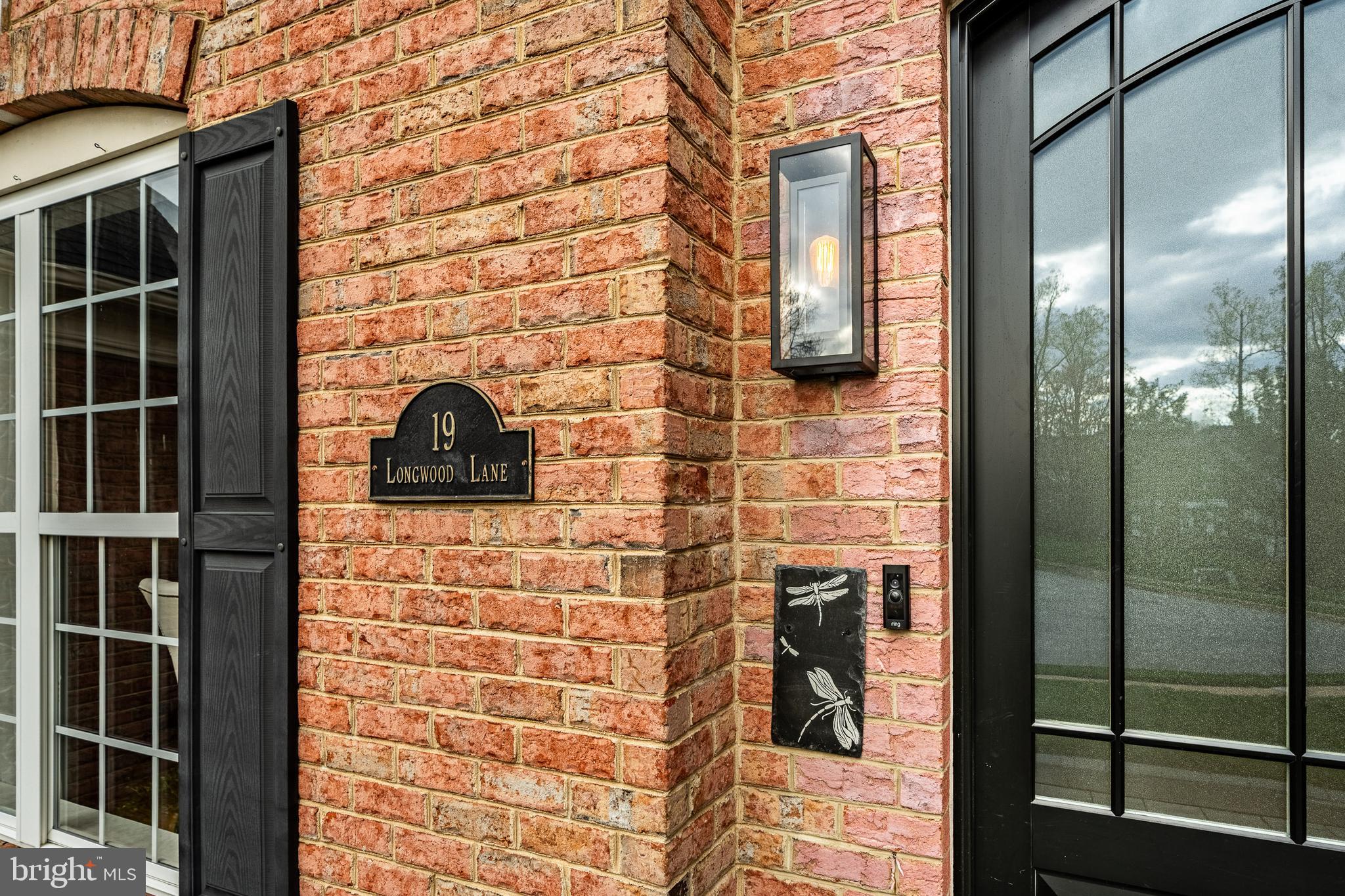 19 LONGWOOD LANE