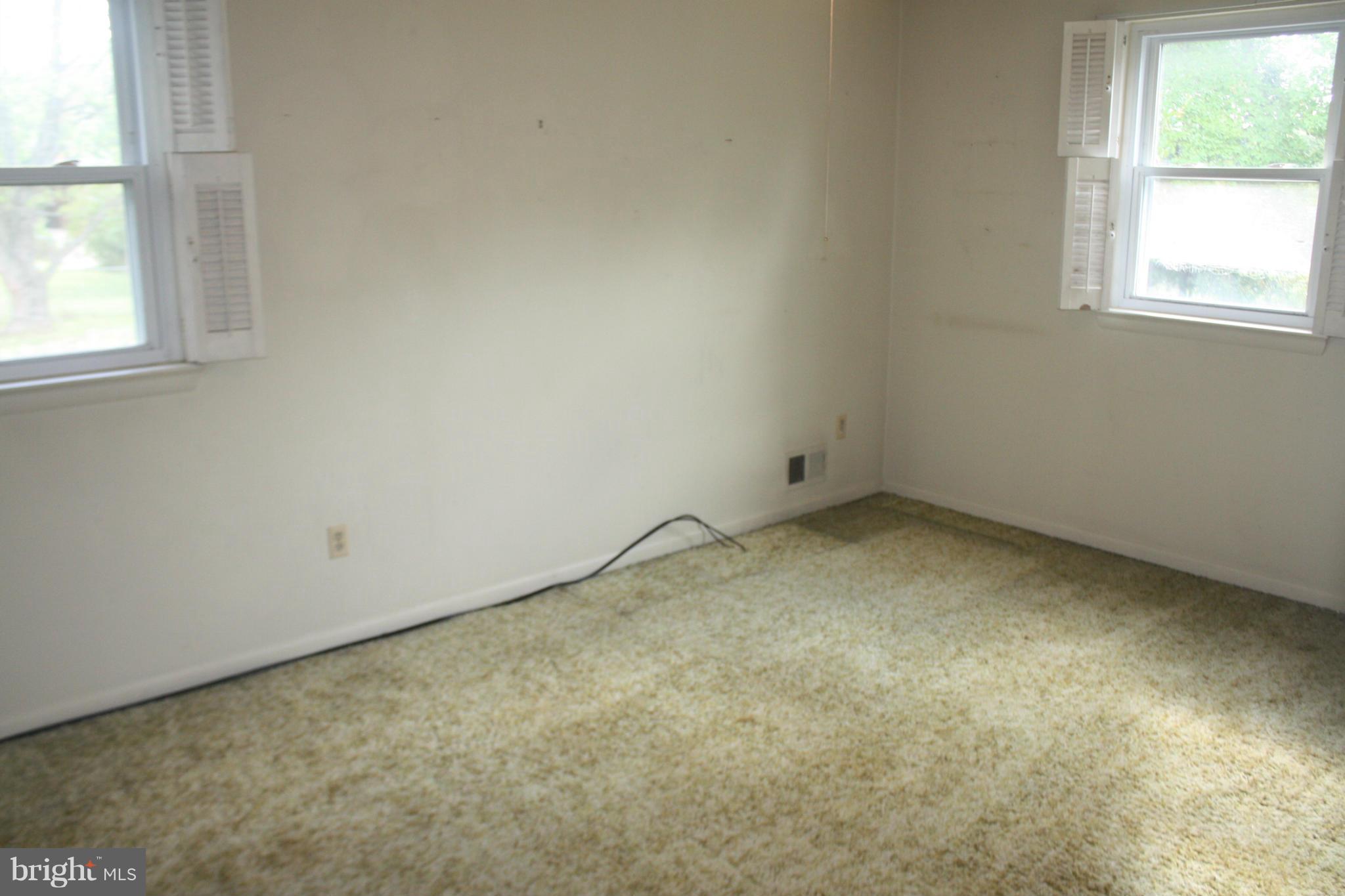 CHRIS MAR MANOR - Residential