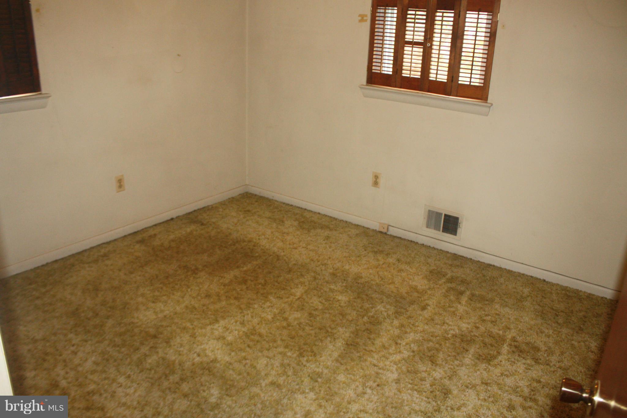 CHRIS MAR MANOR - Residential