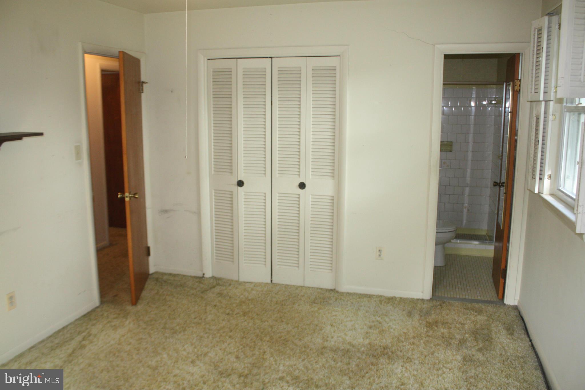 CHRIS MAR MANOR - Residential