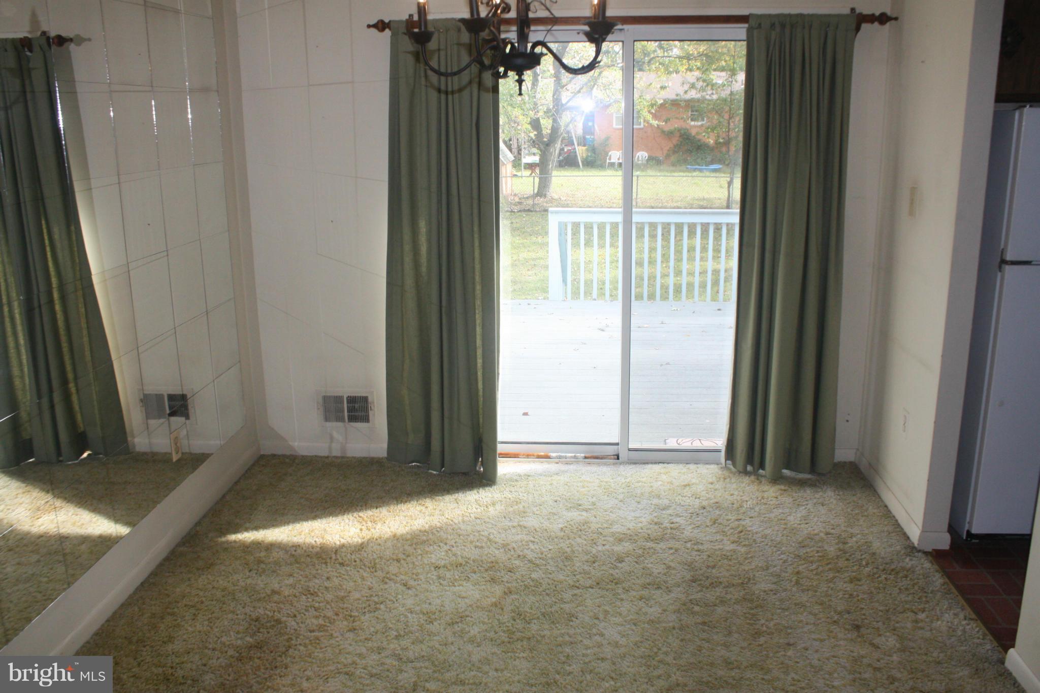 CHRIS MAR MANOR - Residential