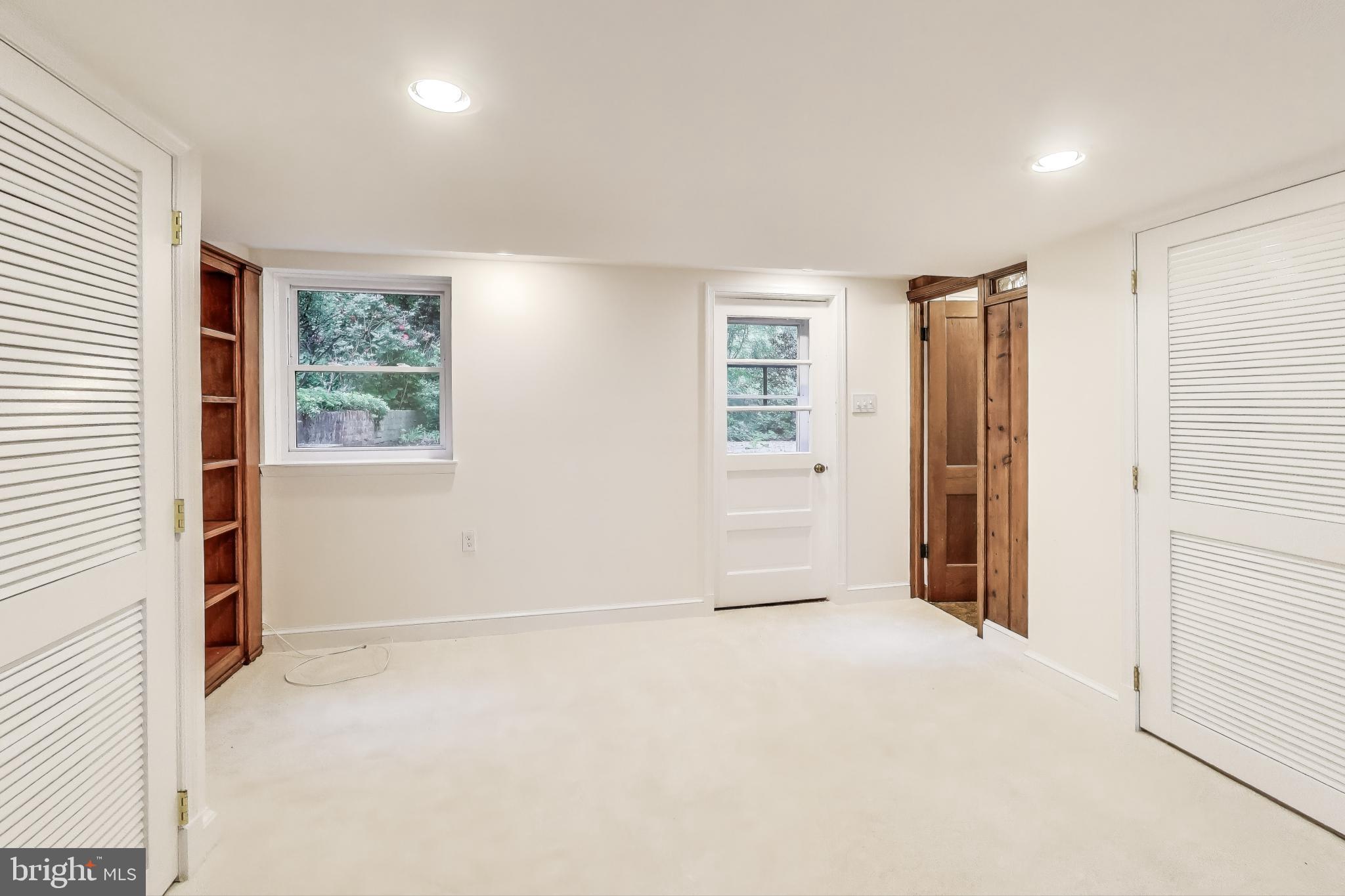 ROCK CREEK HIGHLANDS - Residential Lease