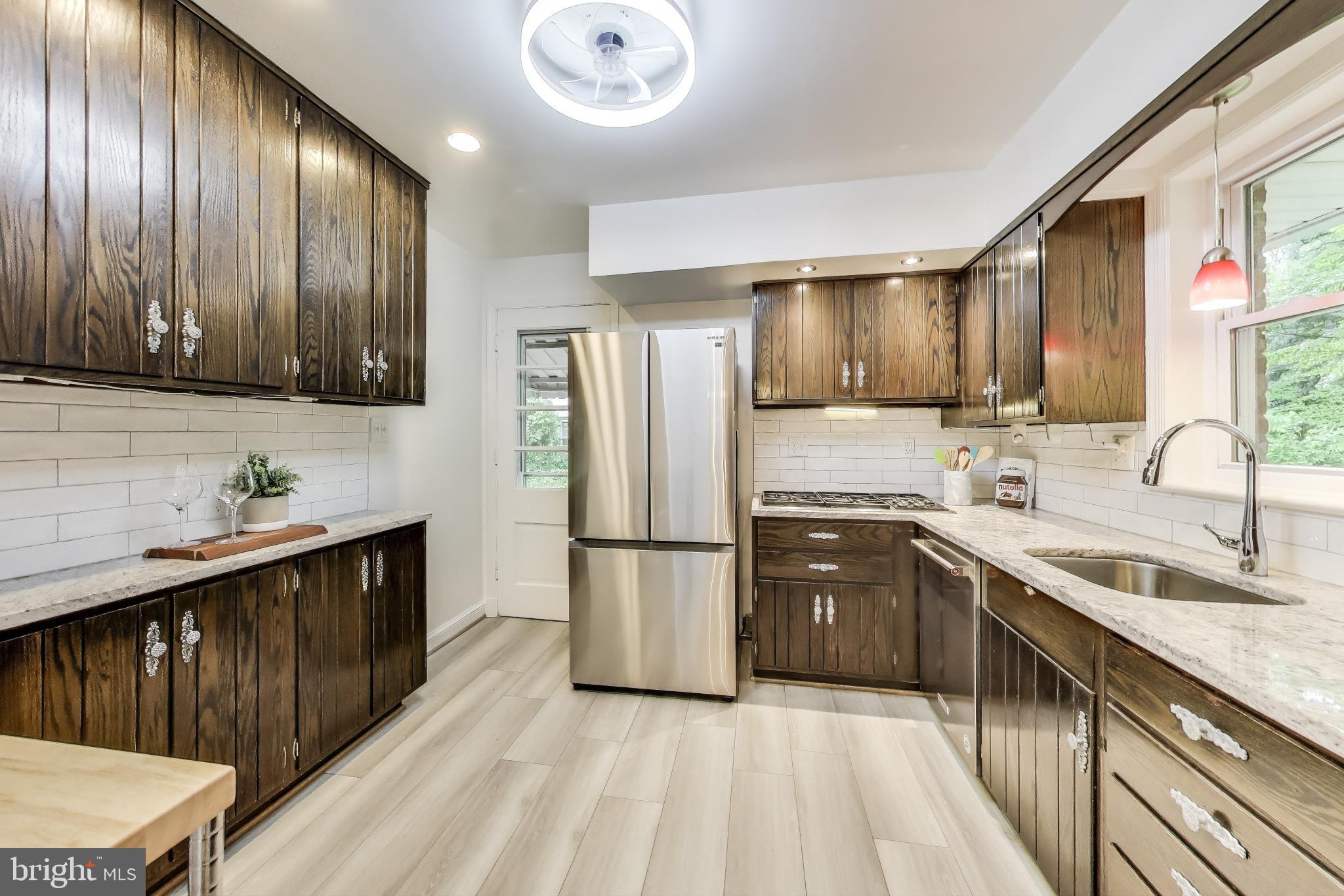 ROCK CREEK HIGHLANDS - Residential Lease