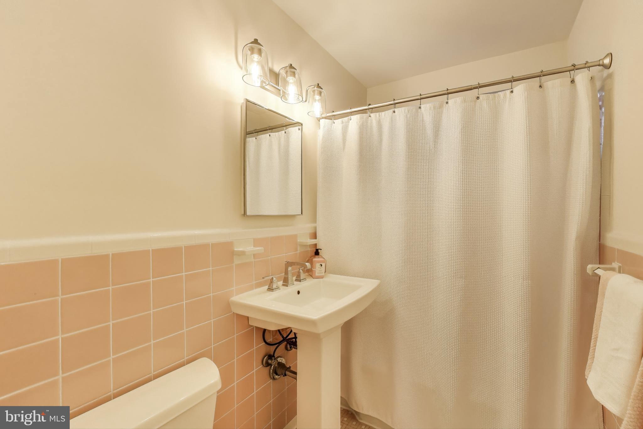 ROCK CREEK HIGHLANDS - Residential Lease