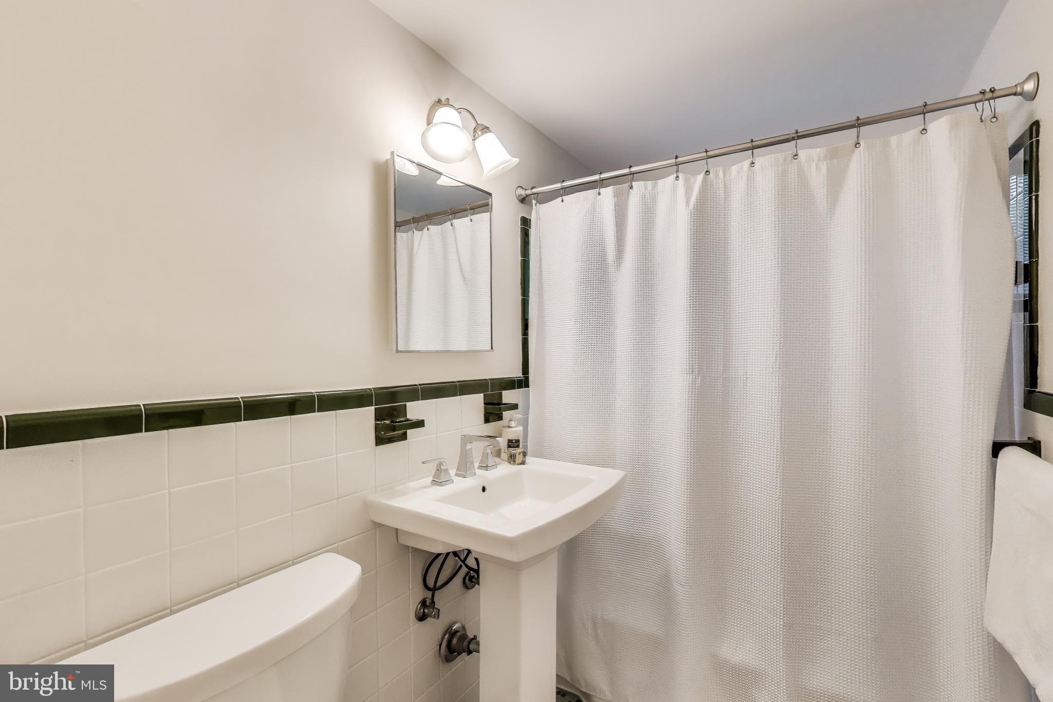 ROCK CREEK HIGHLANDS - Residential Lease