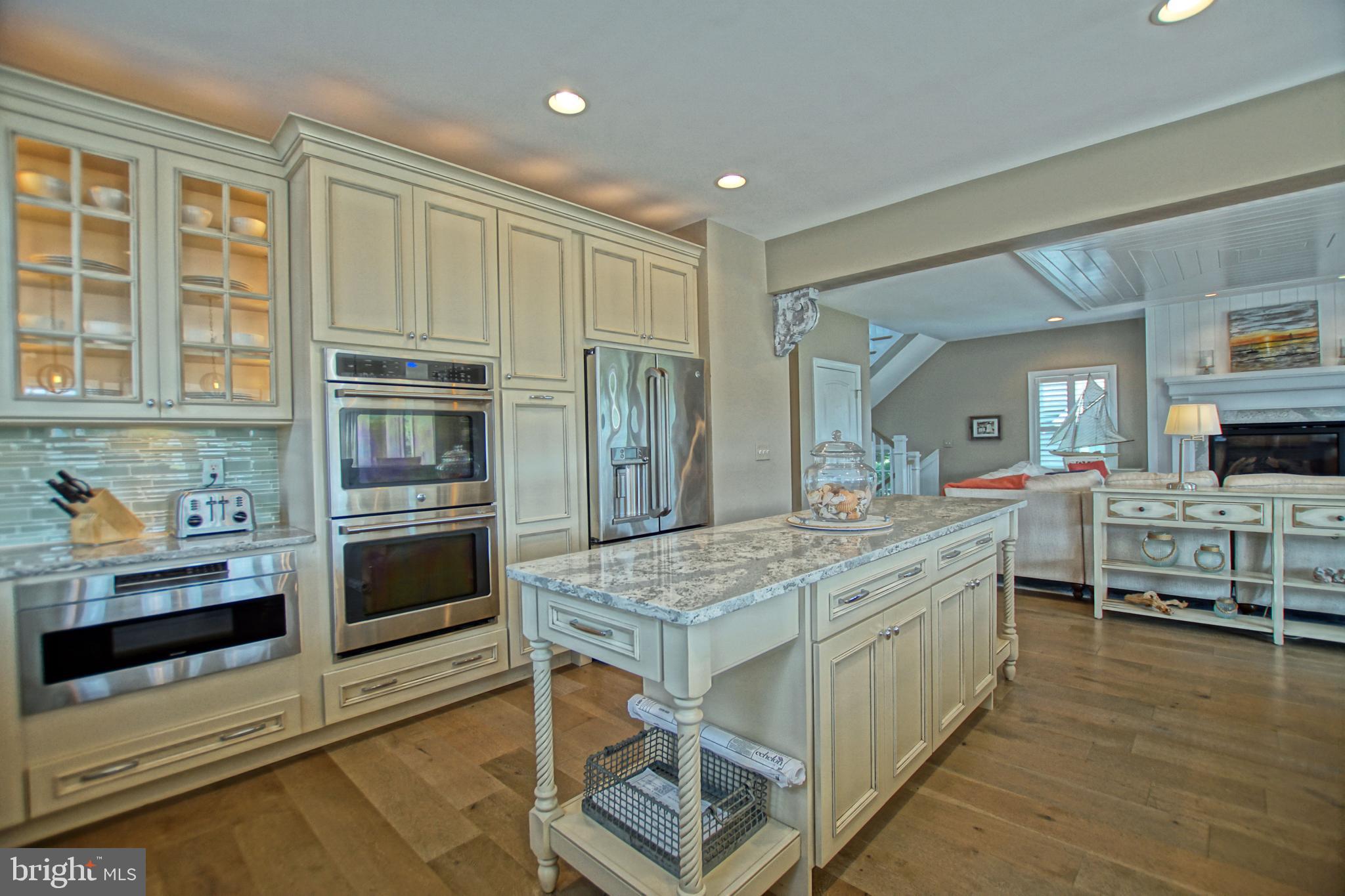 CAPE SHORES - Residential