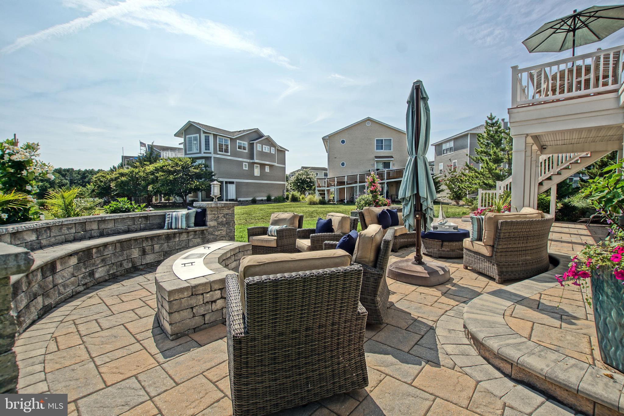 CAPE SHORES - Residential