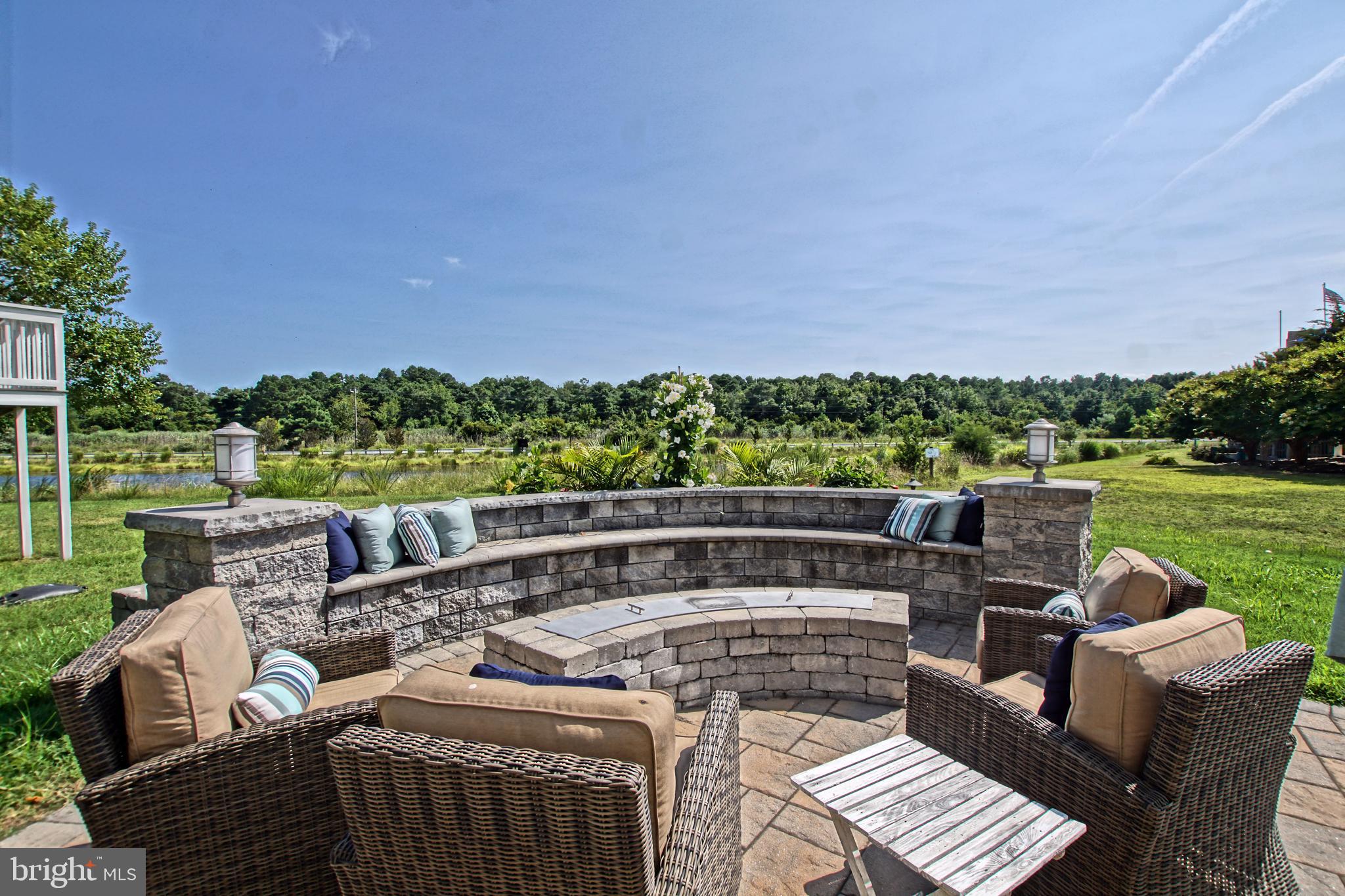 CAPE SHORES - Residential