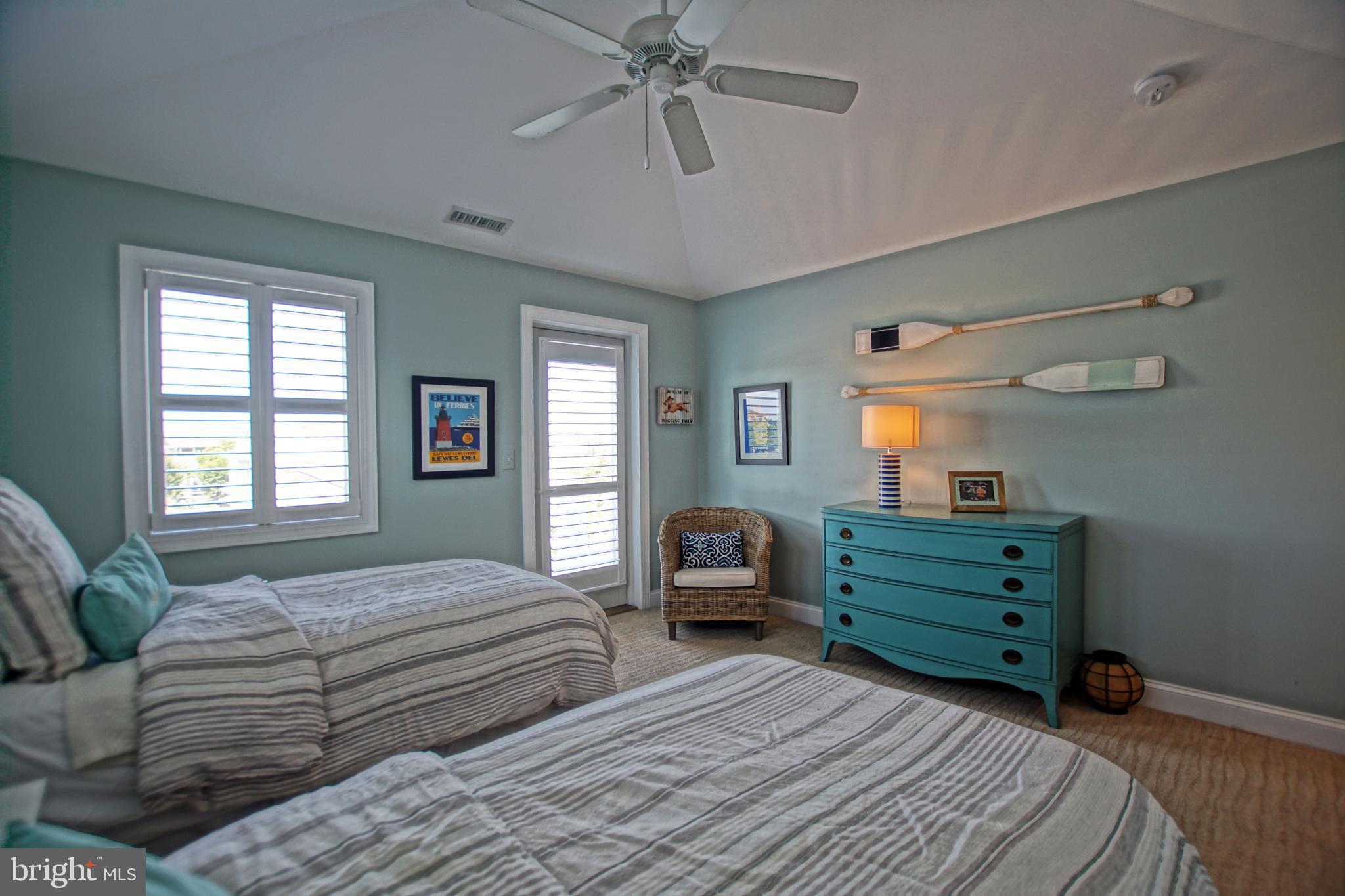 CAPE SHORES - Residential