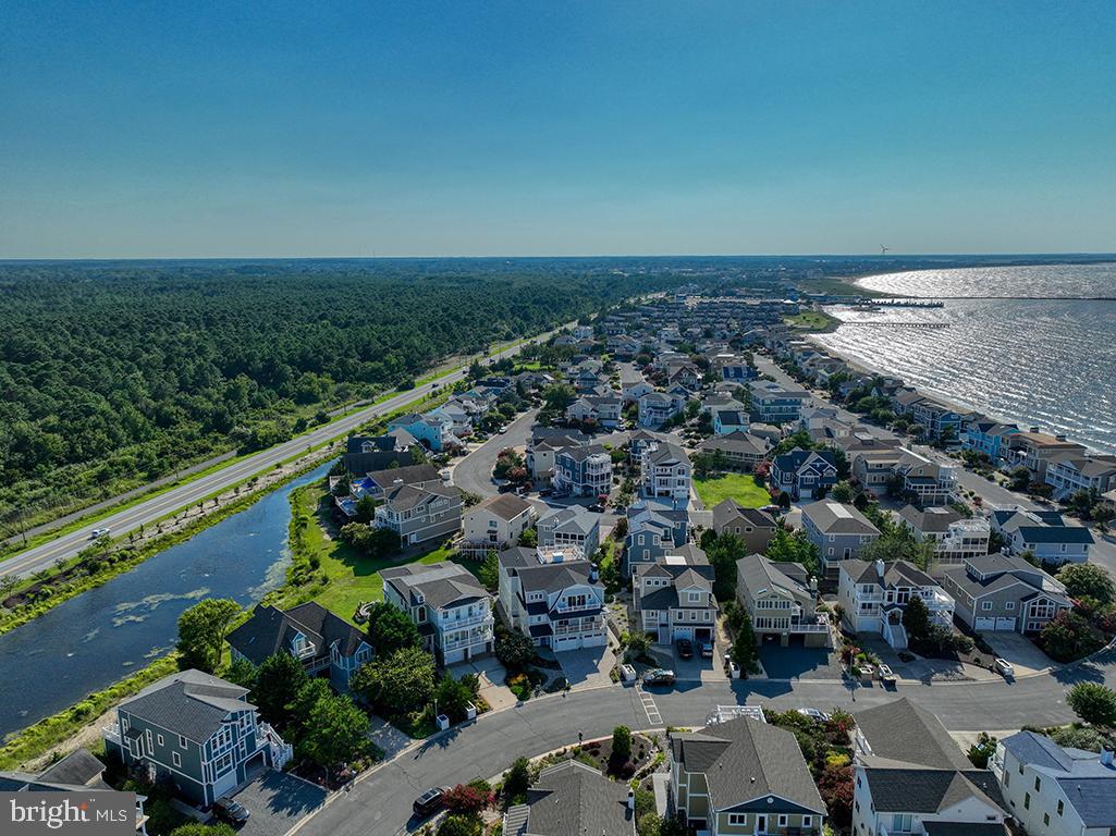 CAPE SHORES - Residential