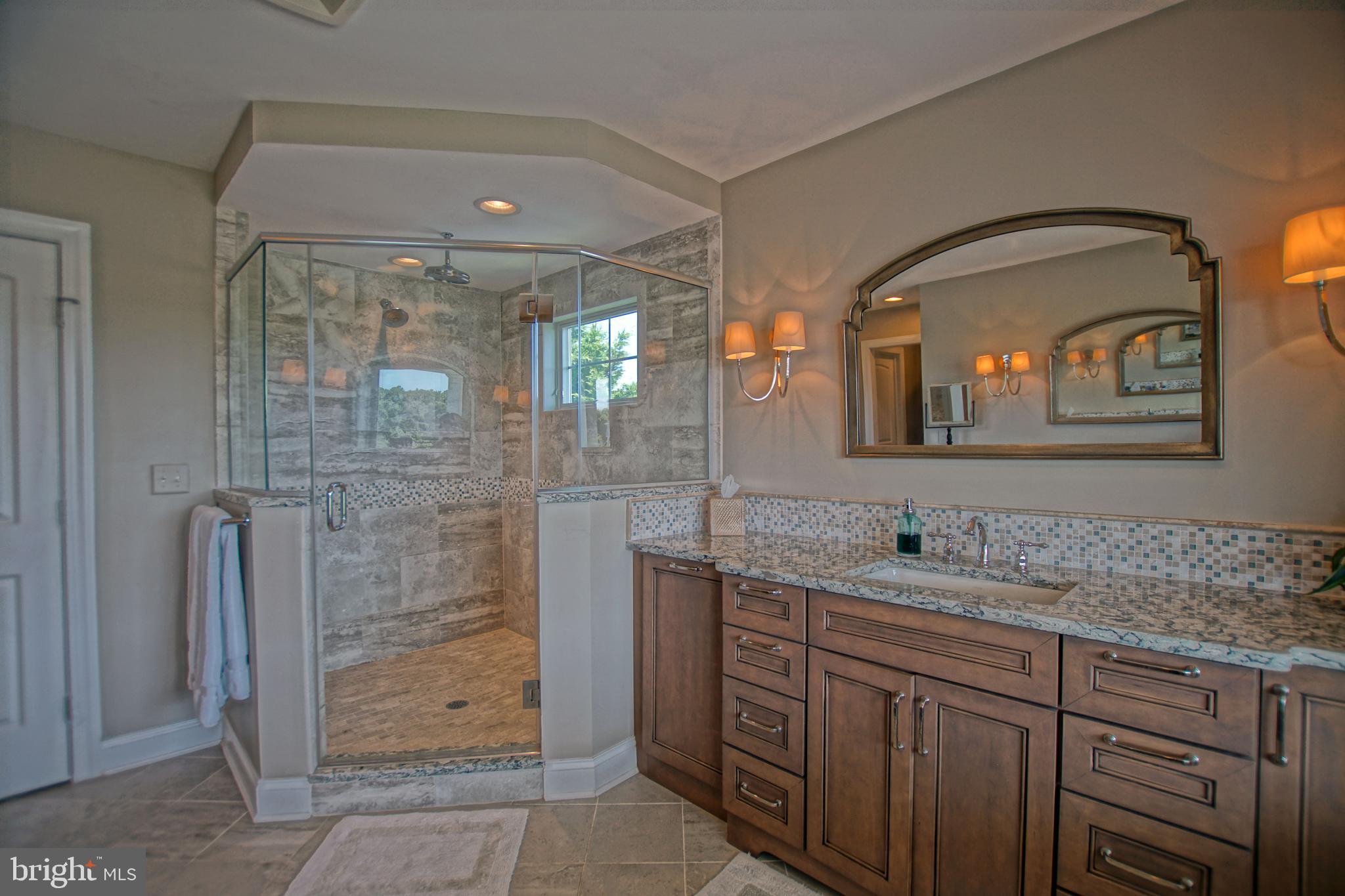 CAPE SHORES - Residential