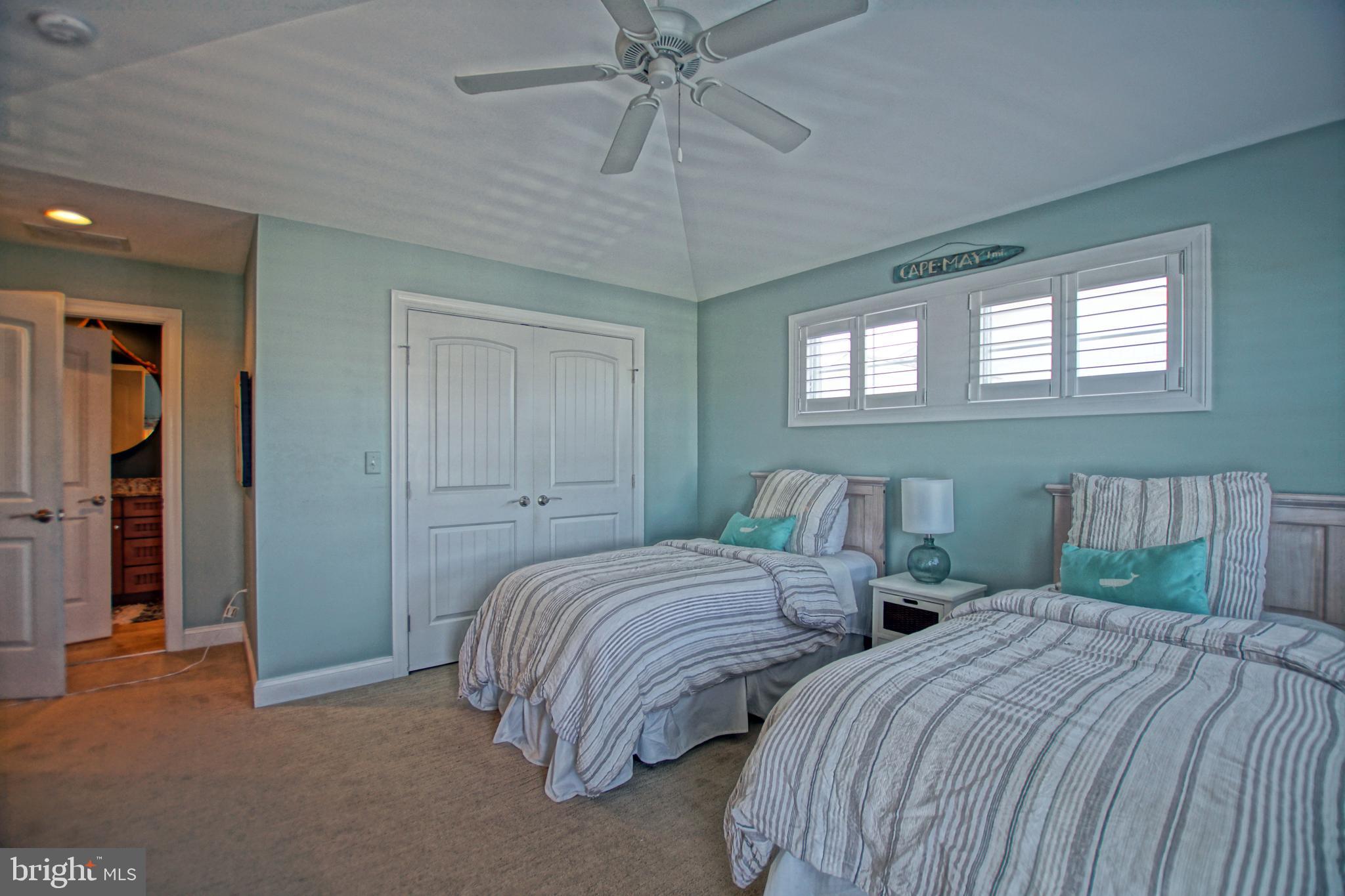 CAPE SHORES - Residential