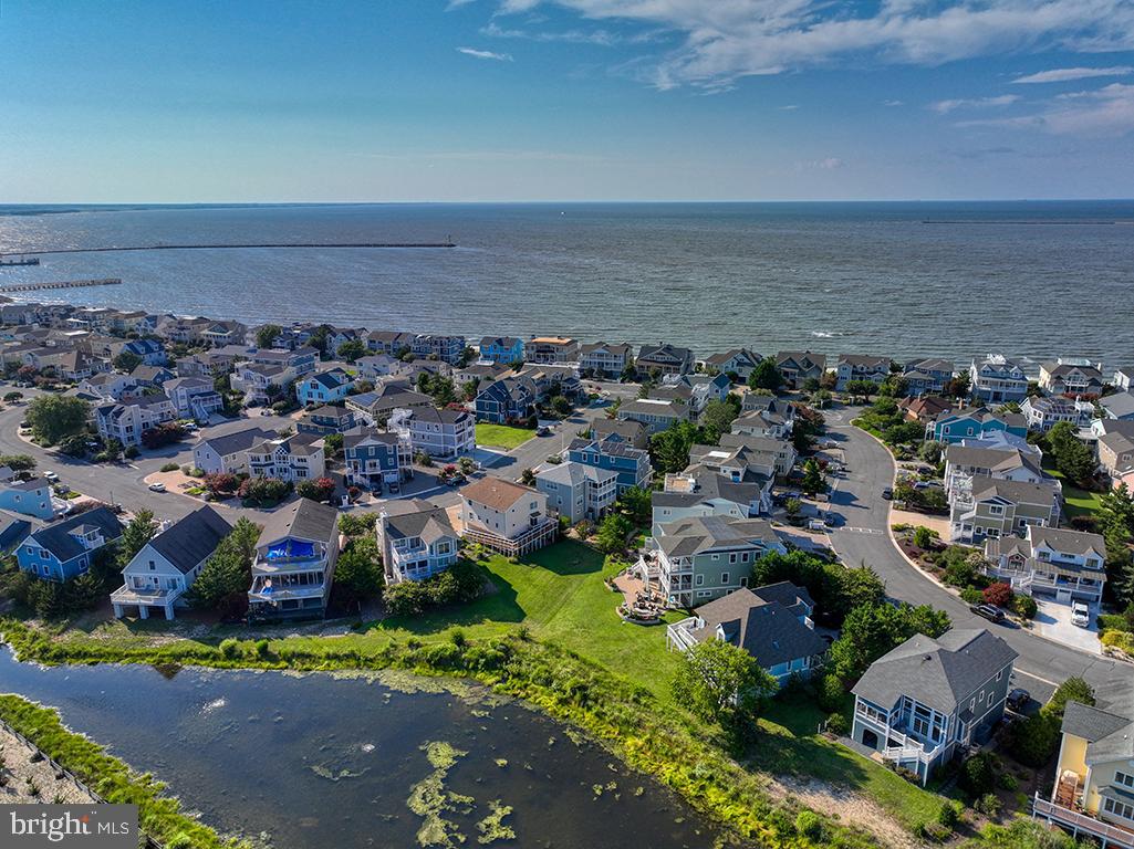 CAPE SHORES - Residential