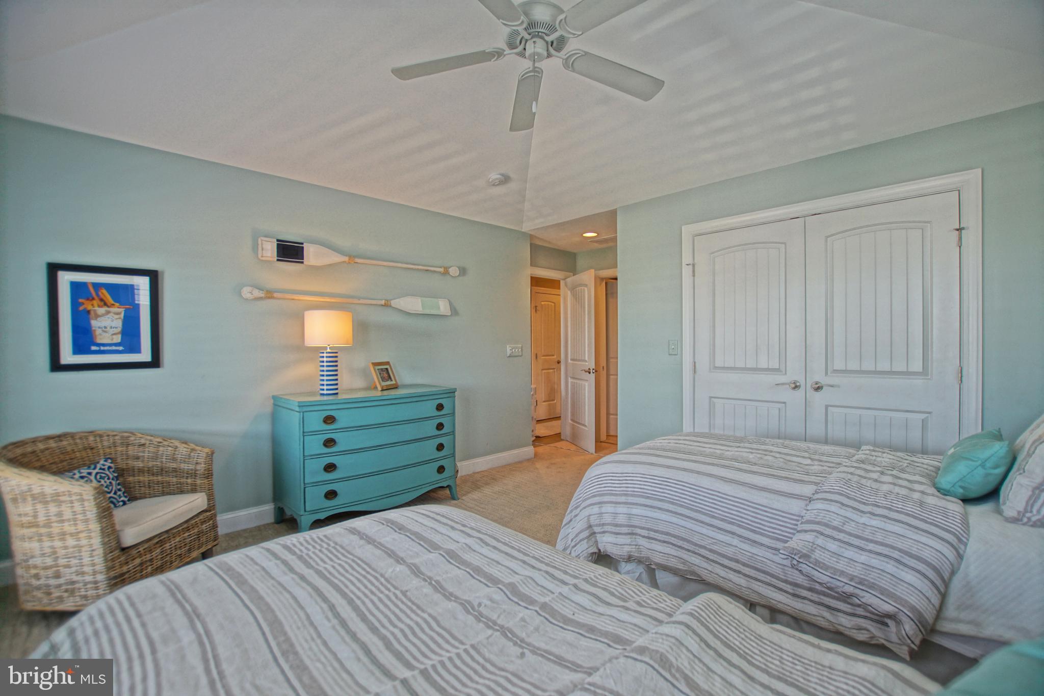 CAPE SHORES - Residential