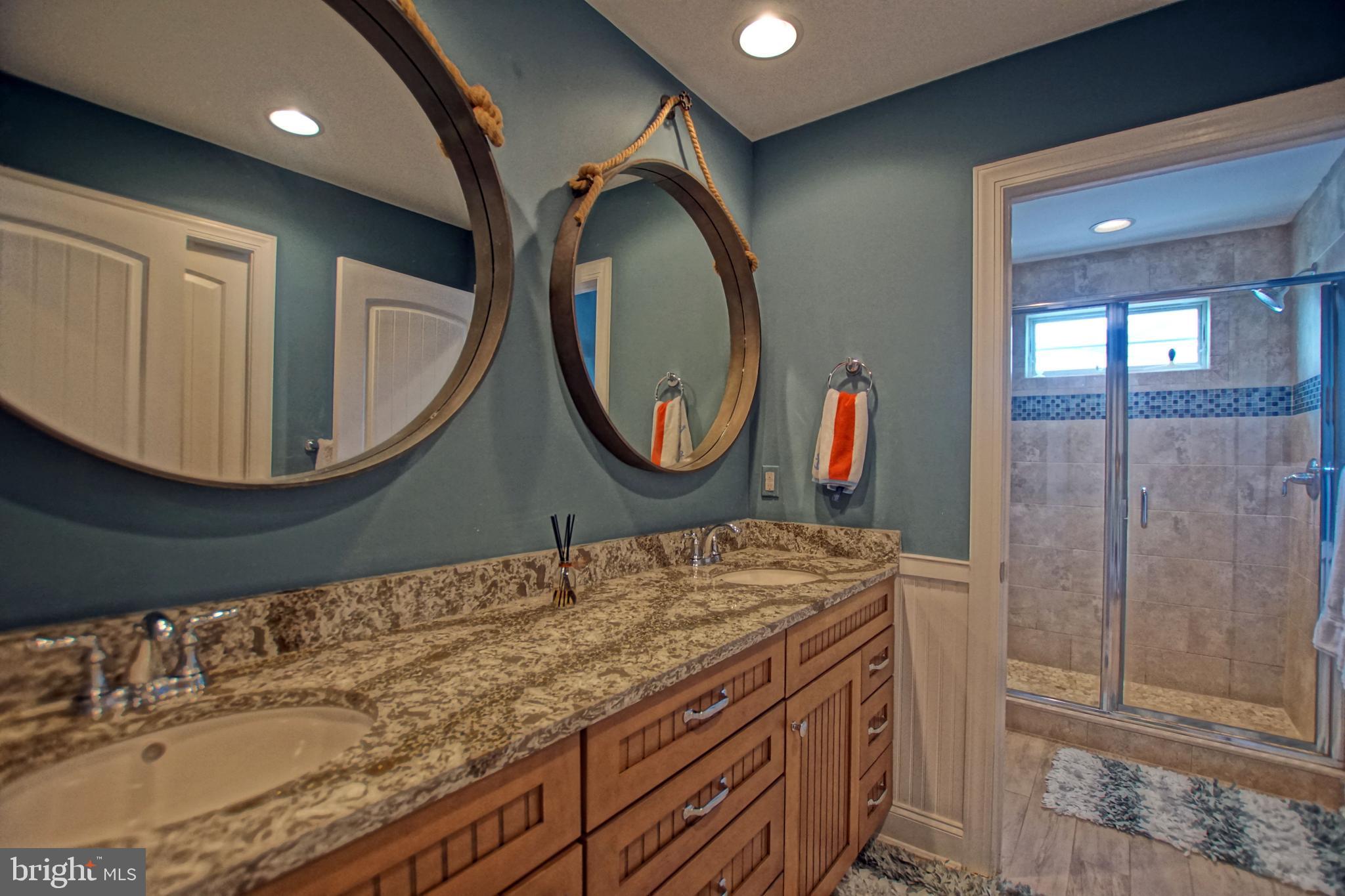 CAPE SHORES - Residential