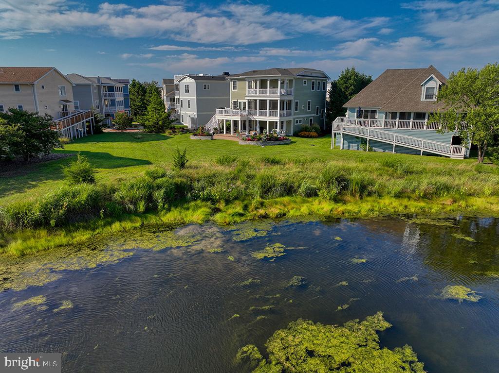 CAPE SHORES - Residential