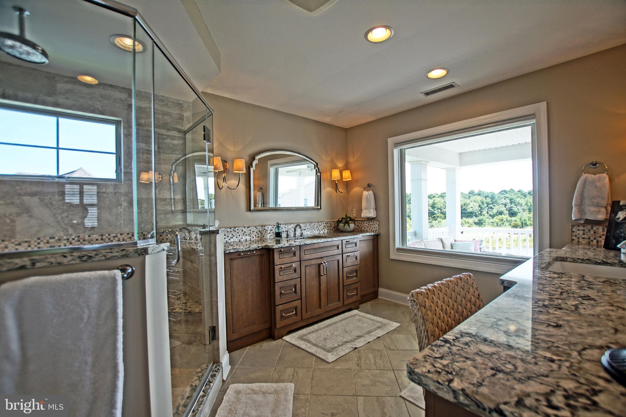 CAPE SHORES - Residential