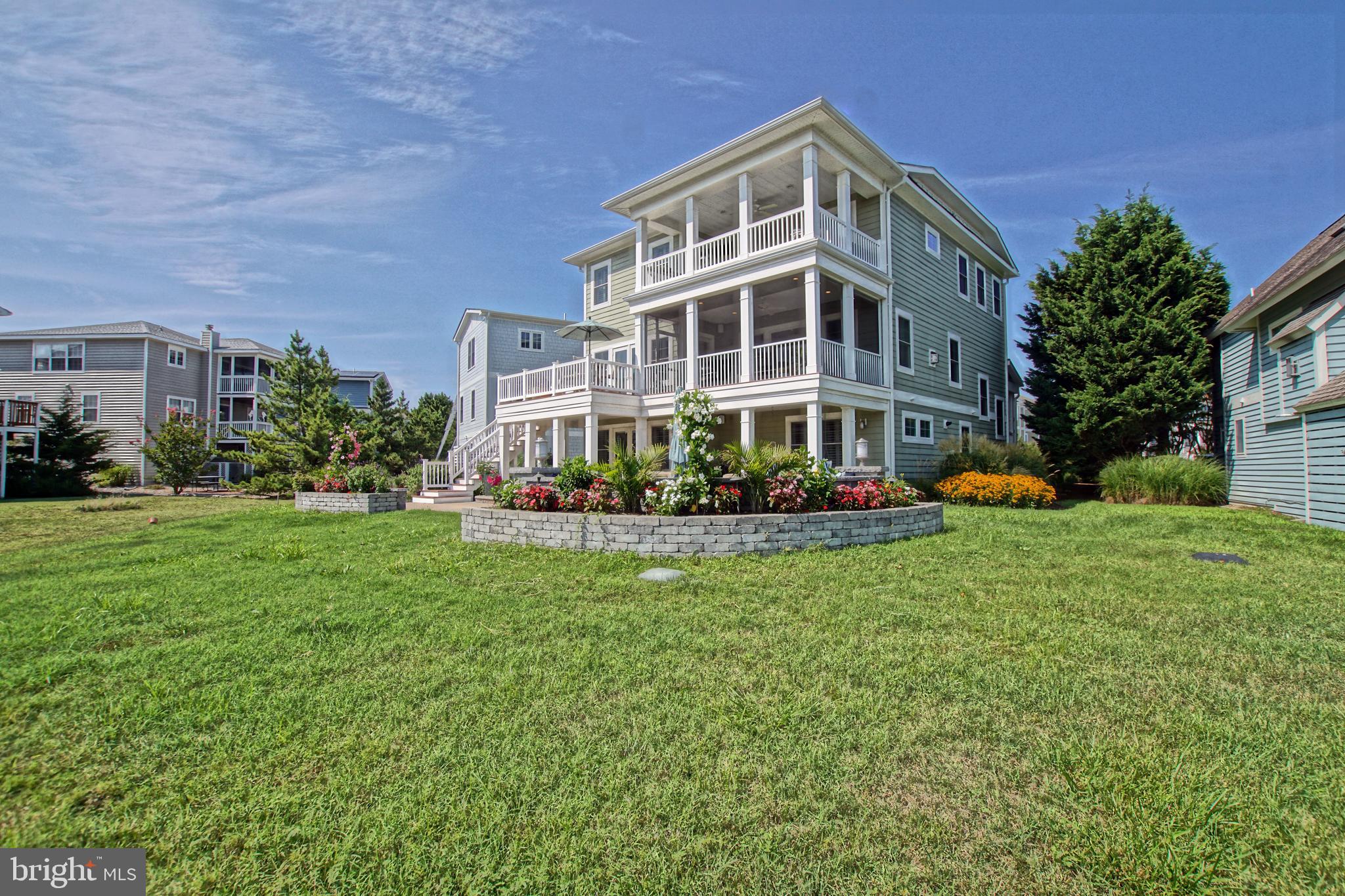 CAPE SHORES - Residential