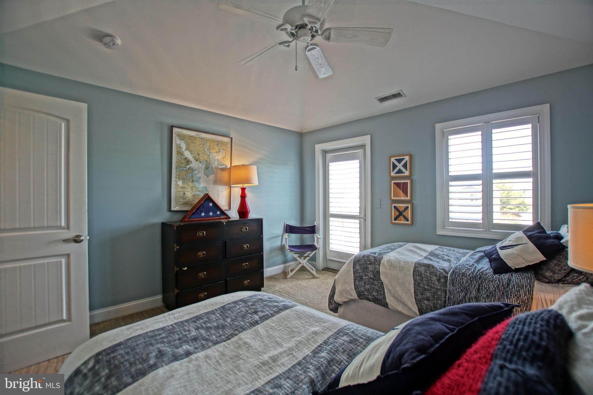 CAPE SHORES - Residential