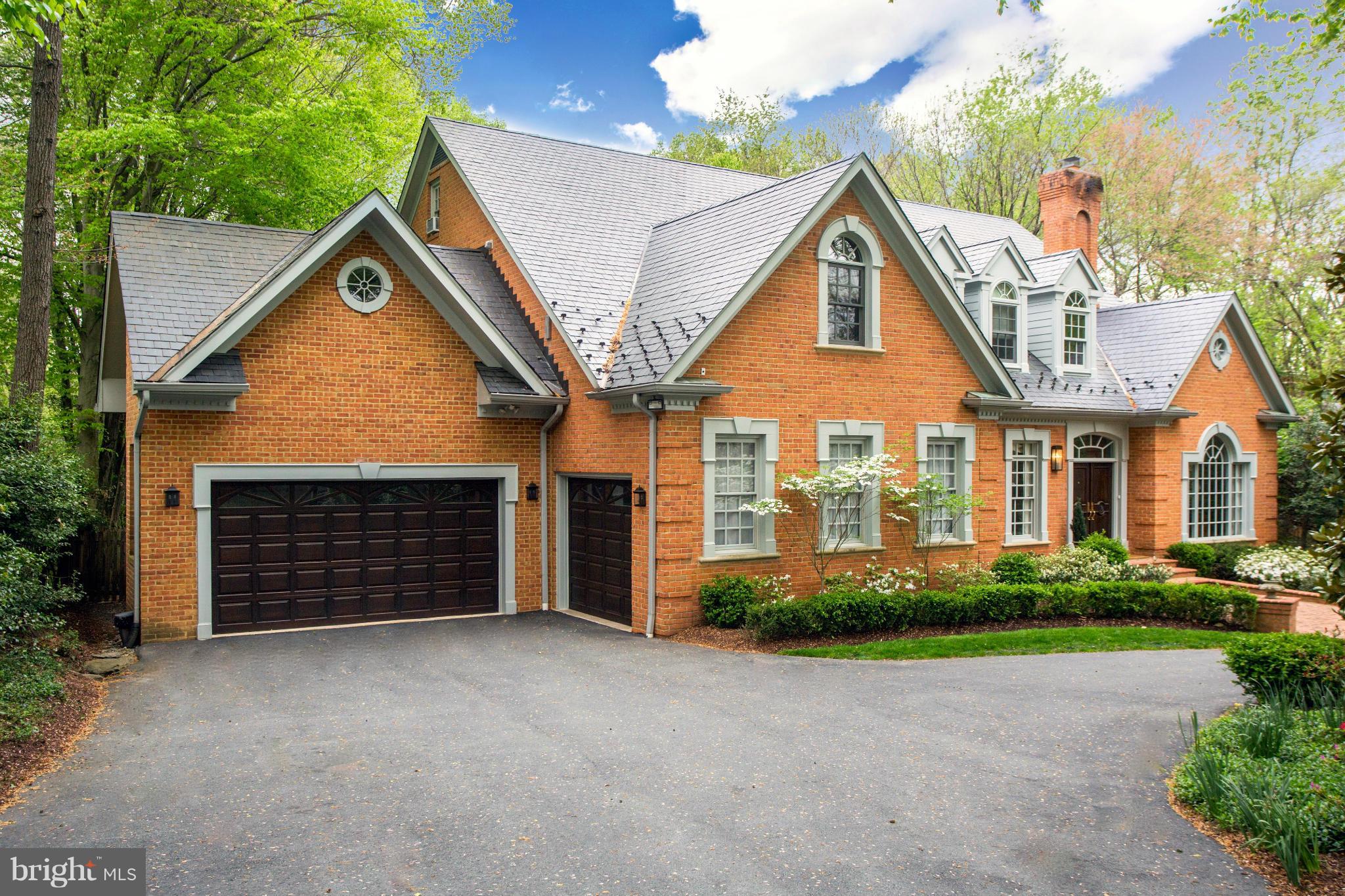 LANGLEY FOREST - Residential