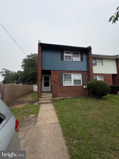 Townhouse For Sale - 1022 20 St<br/> Camden County, CAMDEN, NJ 08105
