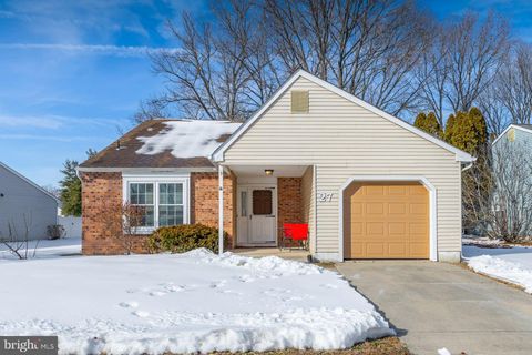 27 LAKEBRIDGE DRIVE WOODBURY NJ 08096