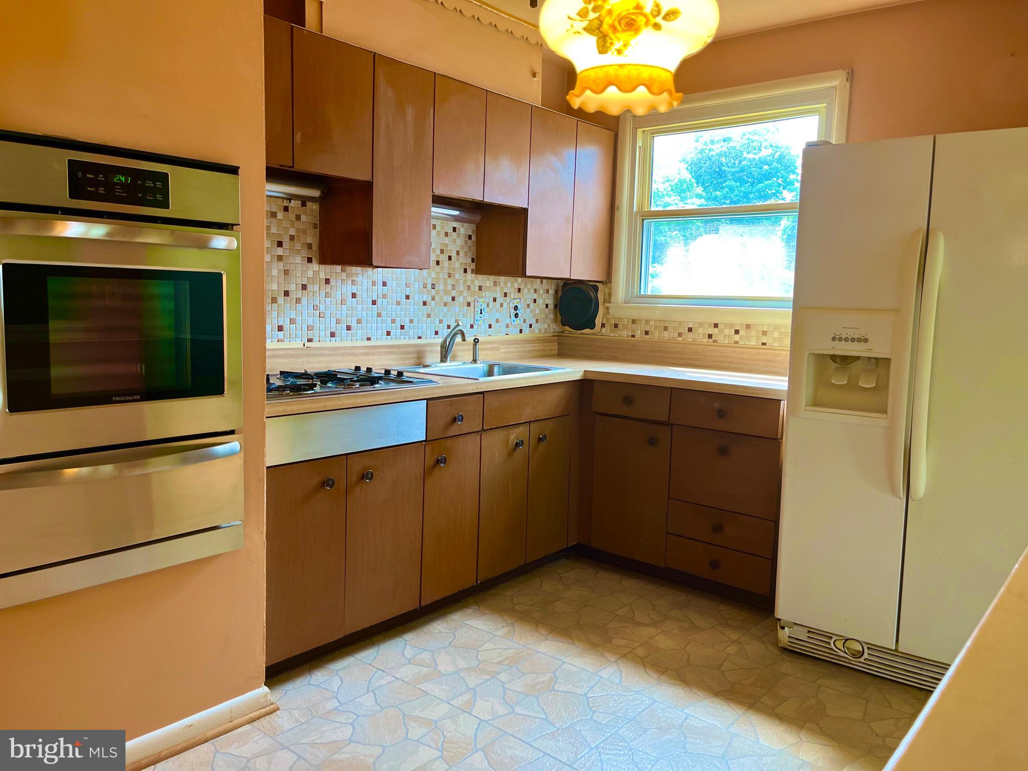 OAK SPRINGS - Residential