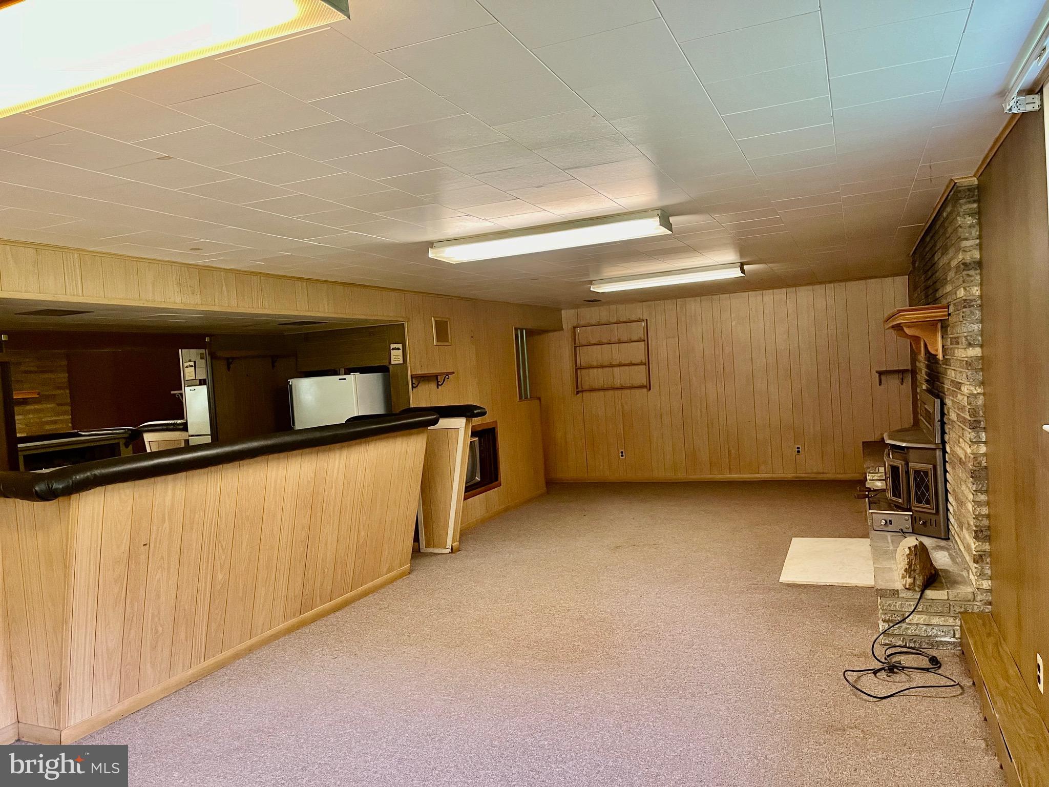 OAK SPRINGS - Residential