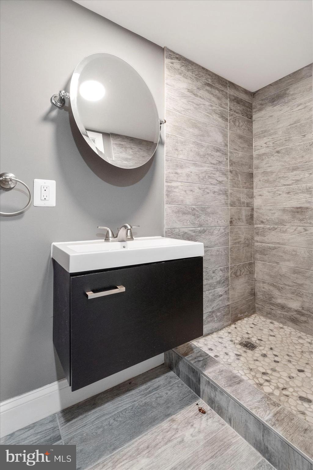 MIDTOWN EDMONDSON - Residential