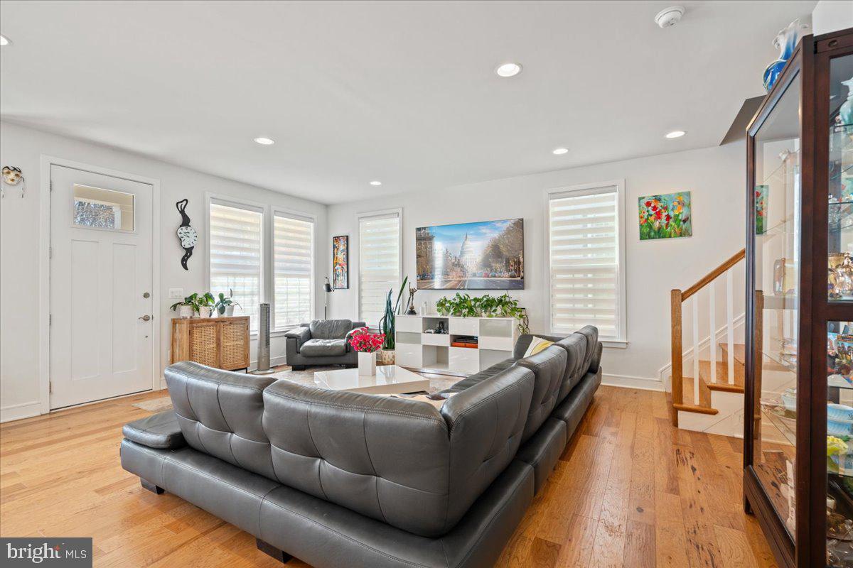 CREST OF ALEXANDRIA - Residential