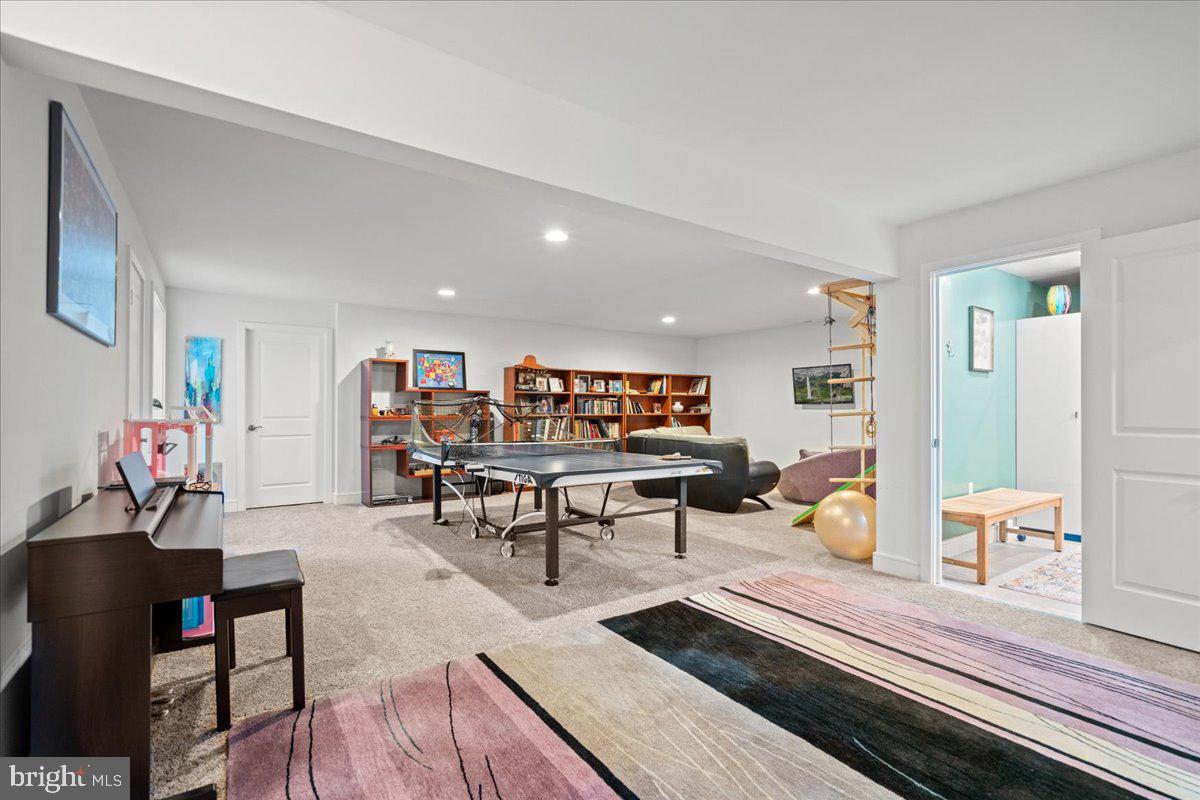 CREST OF ALEXANDRIA - Residential