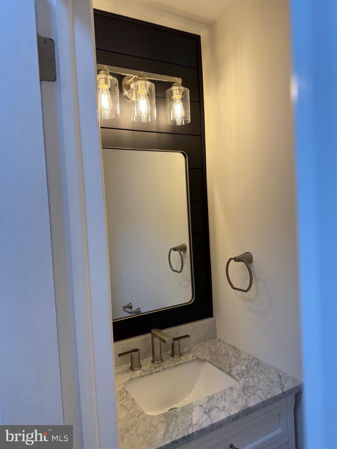 JEFFERSON SQUARE - Residential