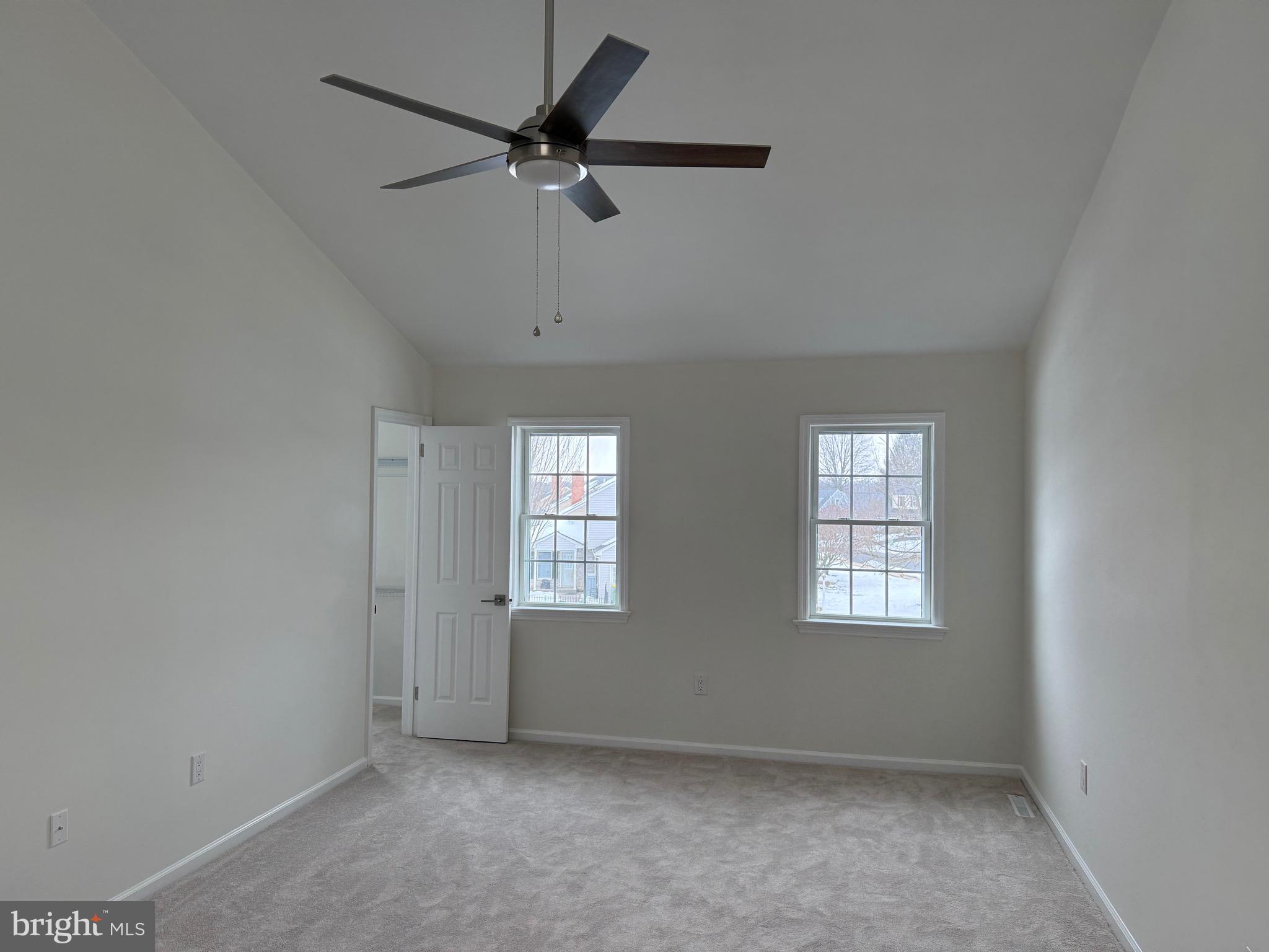 JEFFERSON SQUARE - Residential