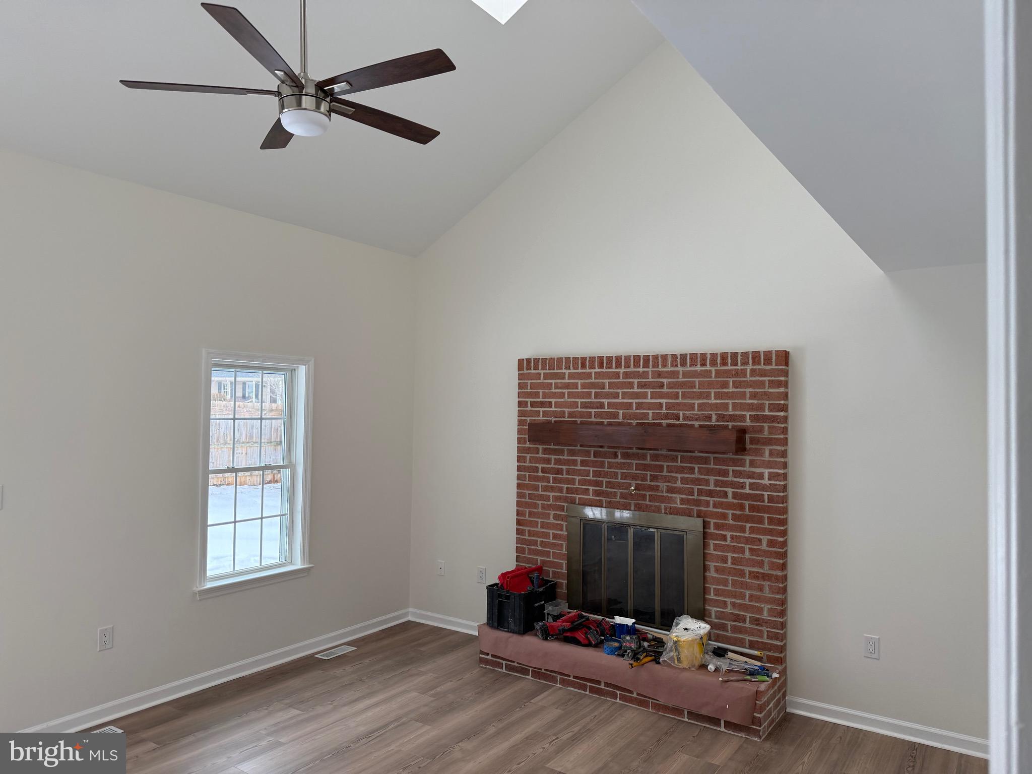 JEFFERSON SQUARE - Residential