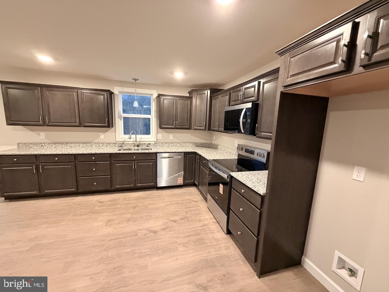 1490 SHERRY DRIVE