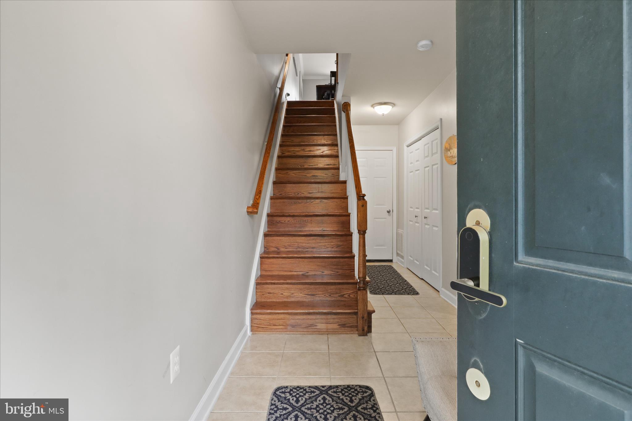 FAIR LAKES - Residential Lease