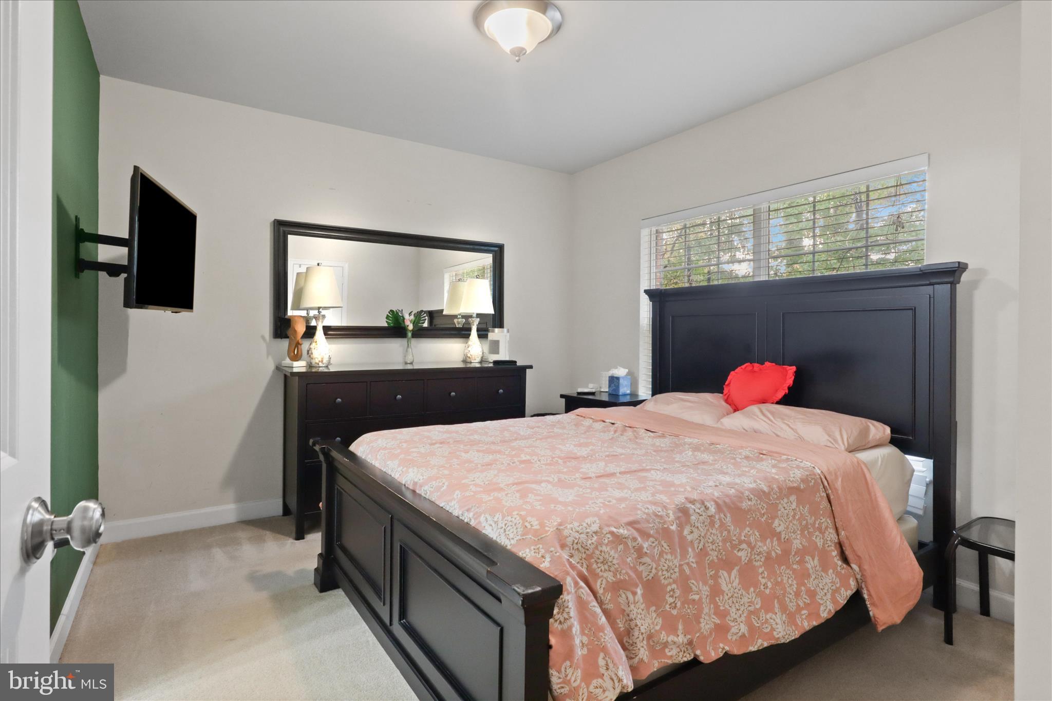 FAIR LAKES - Residential Lease