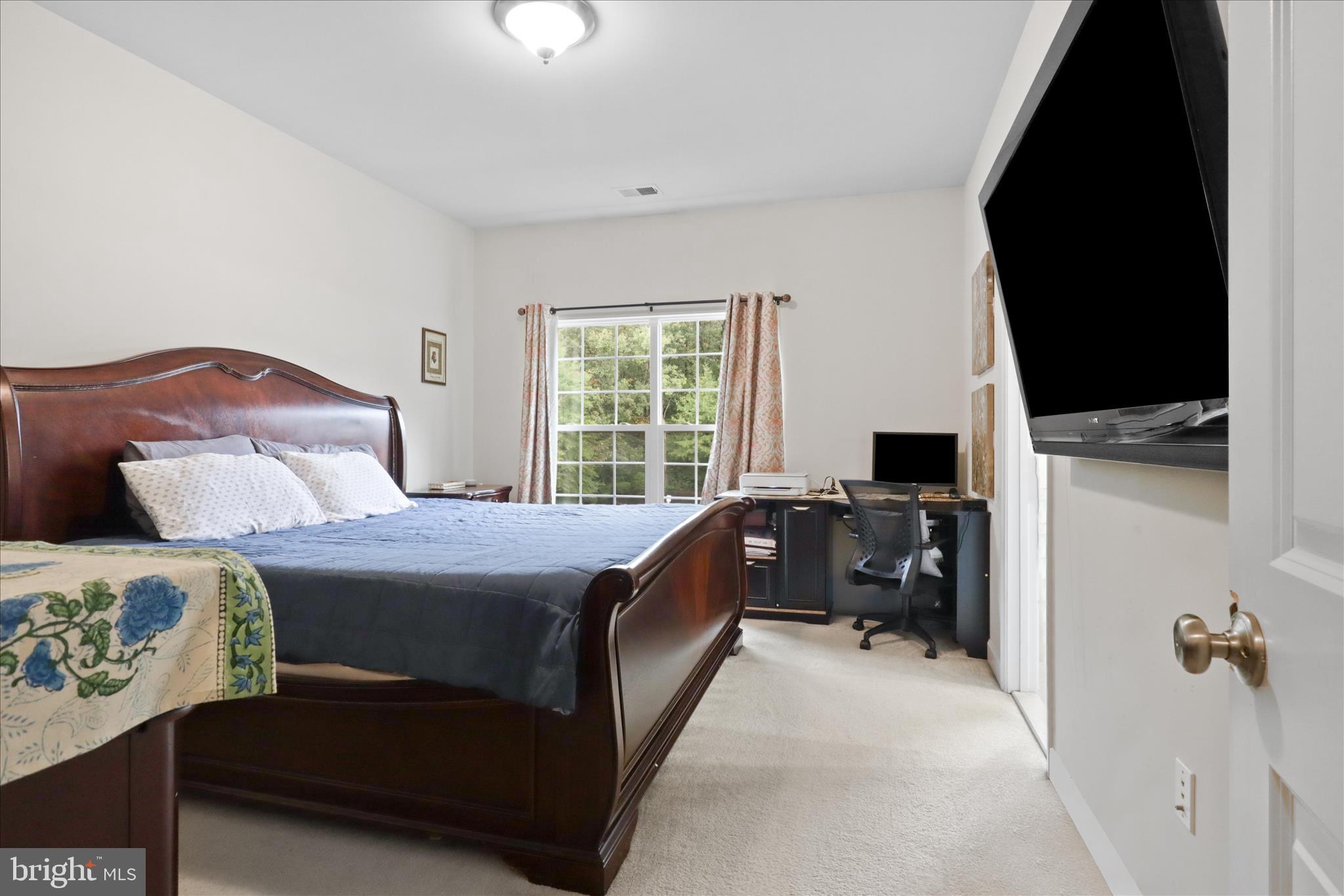 FAIR LAKES - Residential Lease